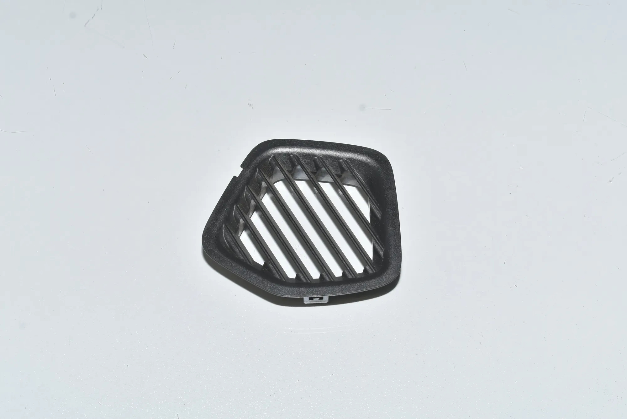 Other Interior Parts – OEM 51169284988 · BMW i3 (I01) BMW i3 (I01) Hybrid 2016