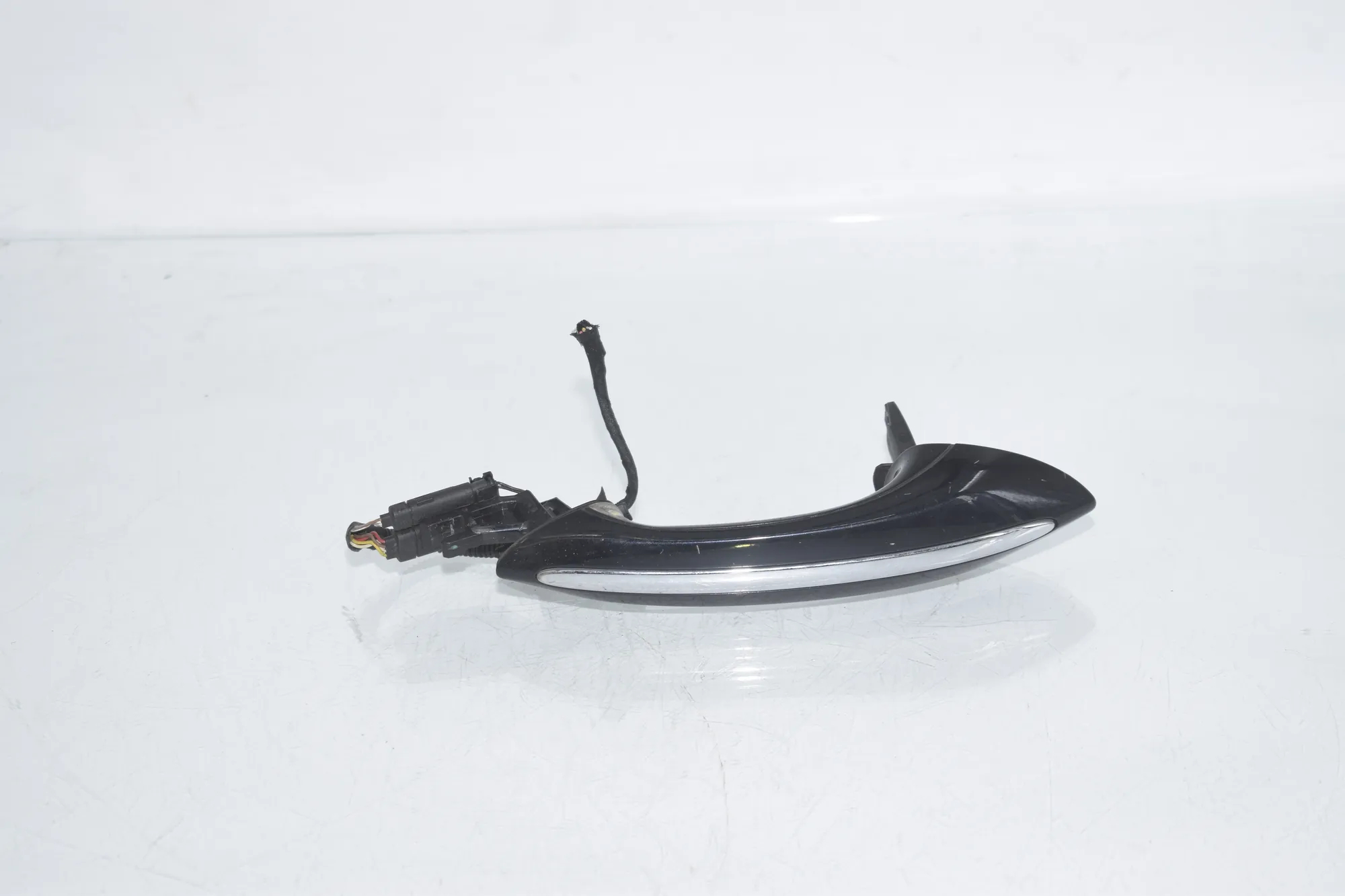 Front Right Door Exterior Handle – OEM 7249980 · BMW 7 (F01, F02) 750 i 2010