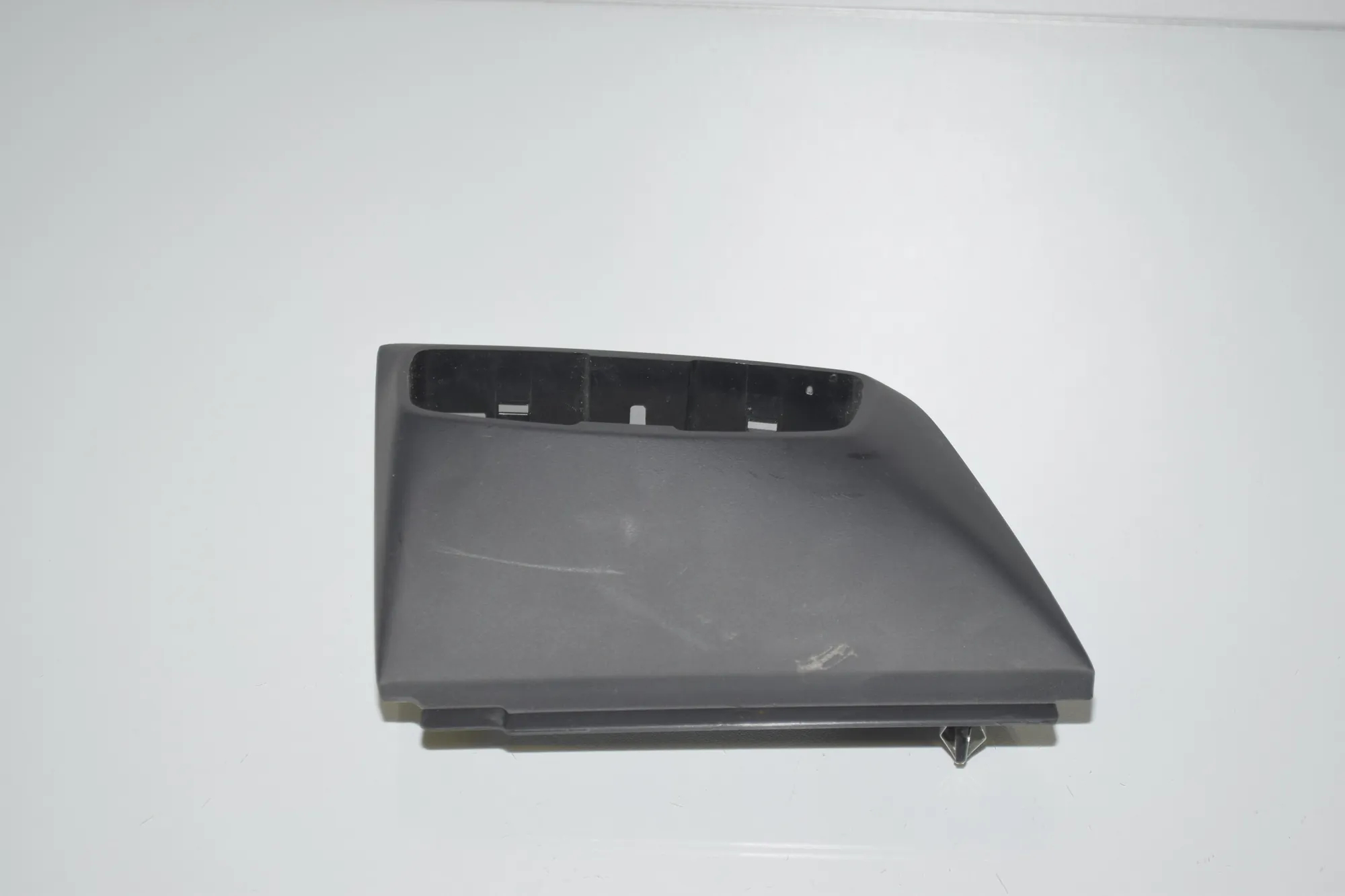 Dashboard Lower Trim – OEM 51459282942 · BMW i3 (I01) BMW i3 (I01) Electric 2014 – 2