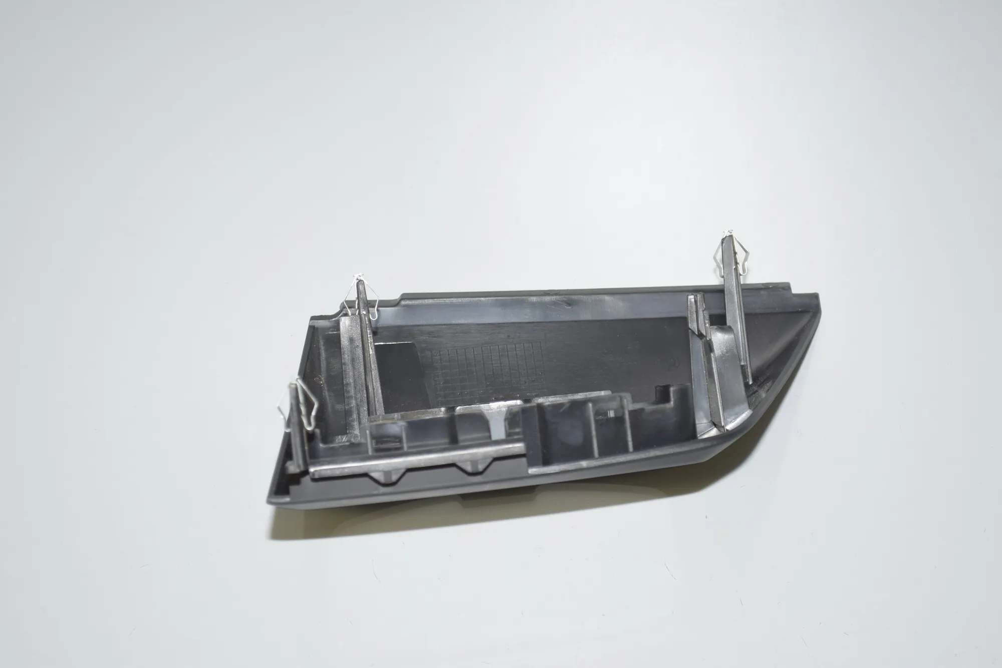 Dashboard Lower Trim – OEM 51459282942 · BMW i3 (I01) BMW i3 (I01) Electric 2014 – 3