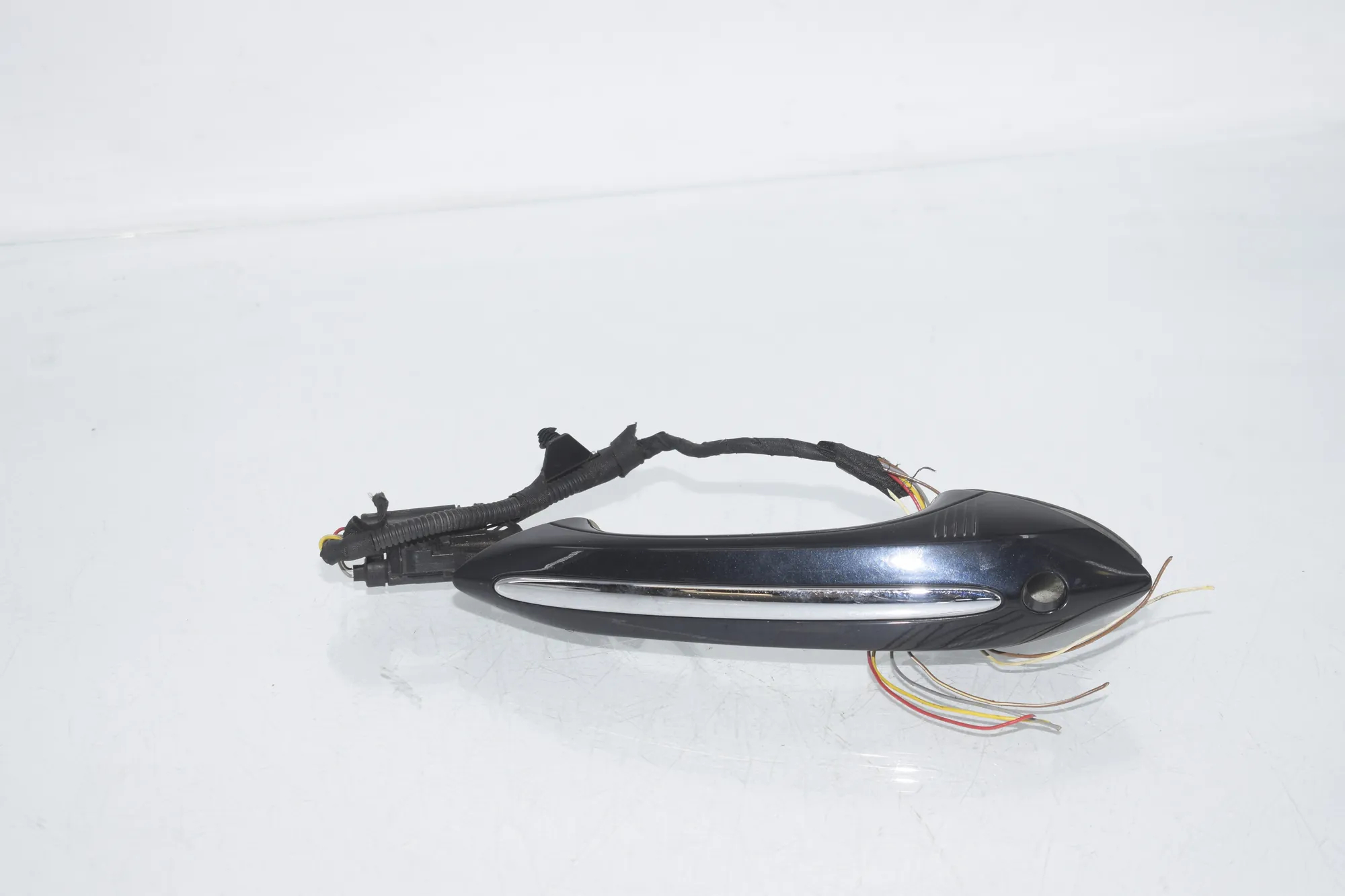 Front Left Door Exterior Handle – OEM 7249979 · BMW 7 (F01, F02) 750 i 2010 – 2