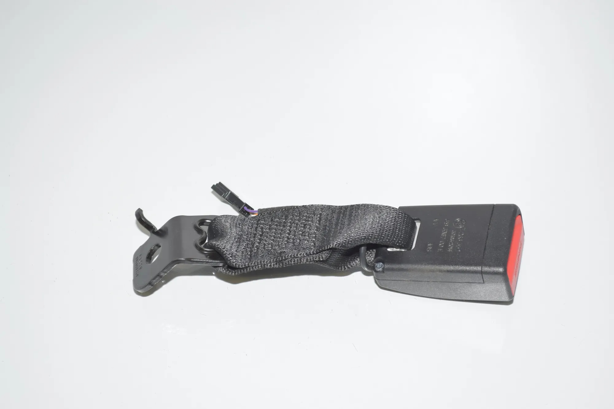 Rear Middle Seat Buckle – OEM 7266352 · BMW 4 Coupe (F32, F82) 435 d xDrive 2014 – 5