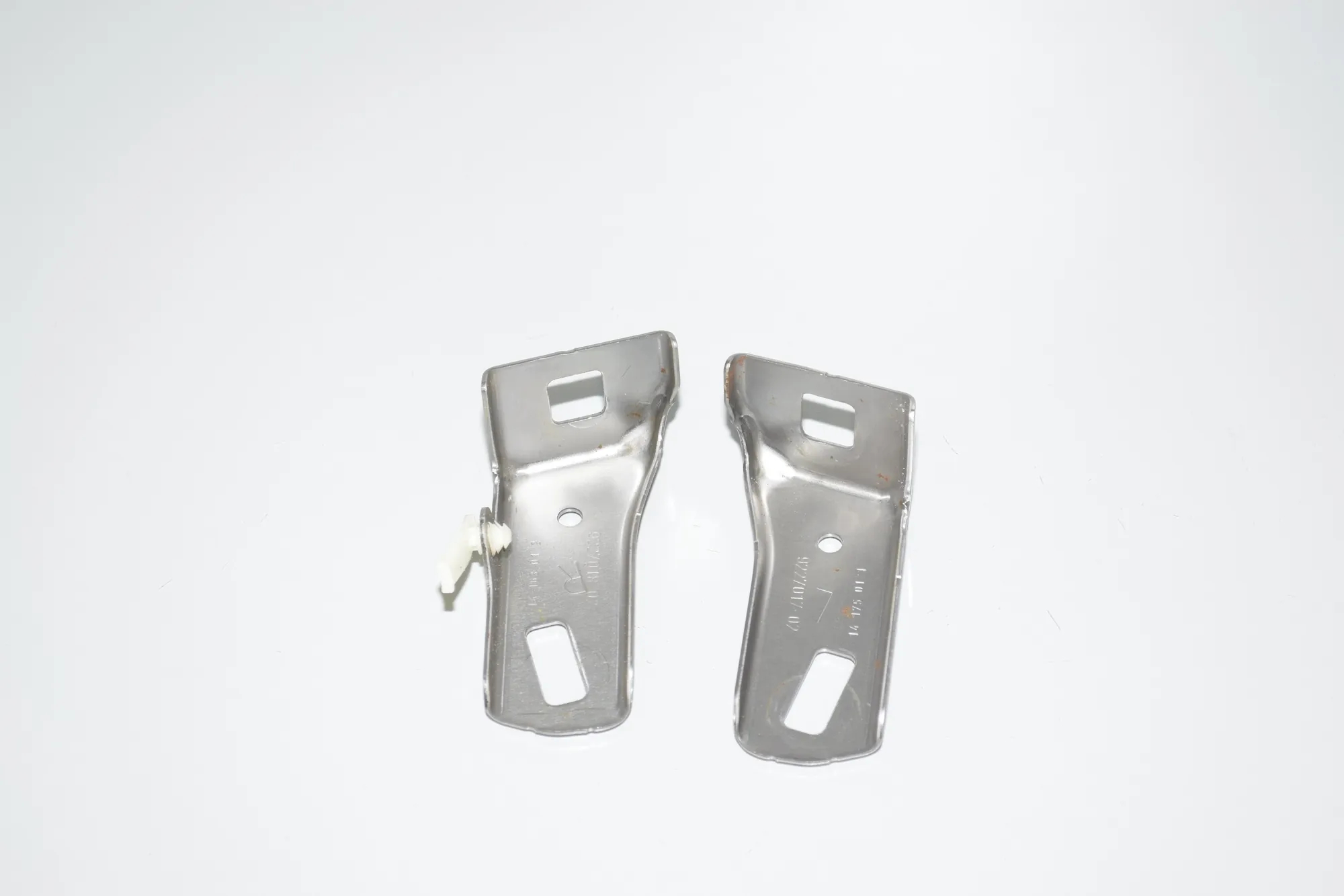Bracket – OEM 9227018 · BMW 4 Coupe (F32, F82) 435 d xDrive 2014 – 2