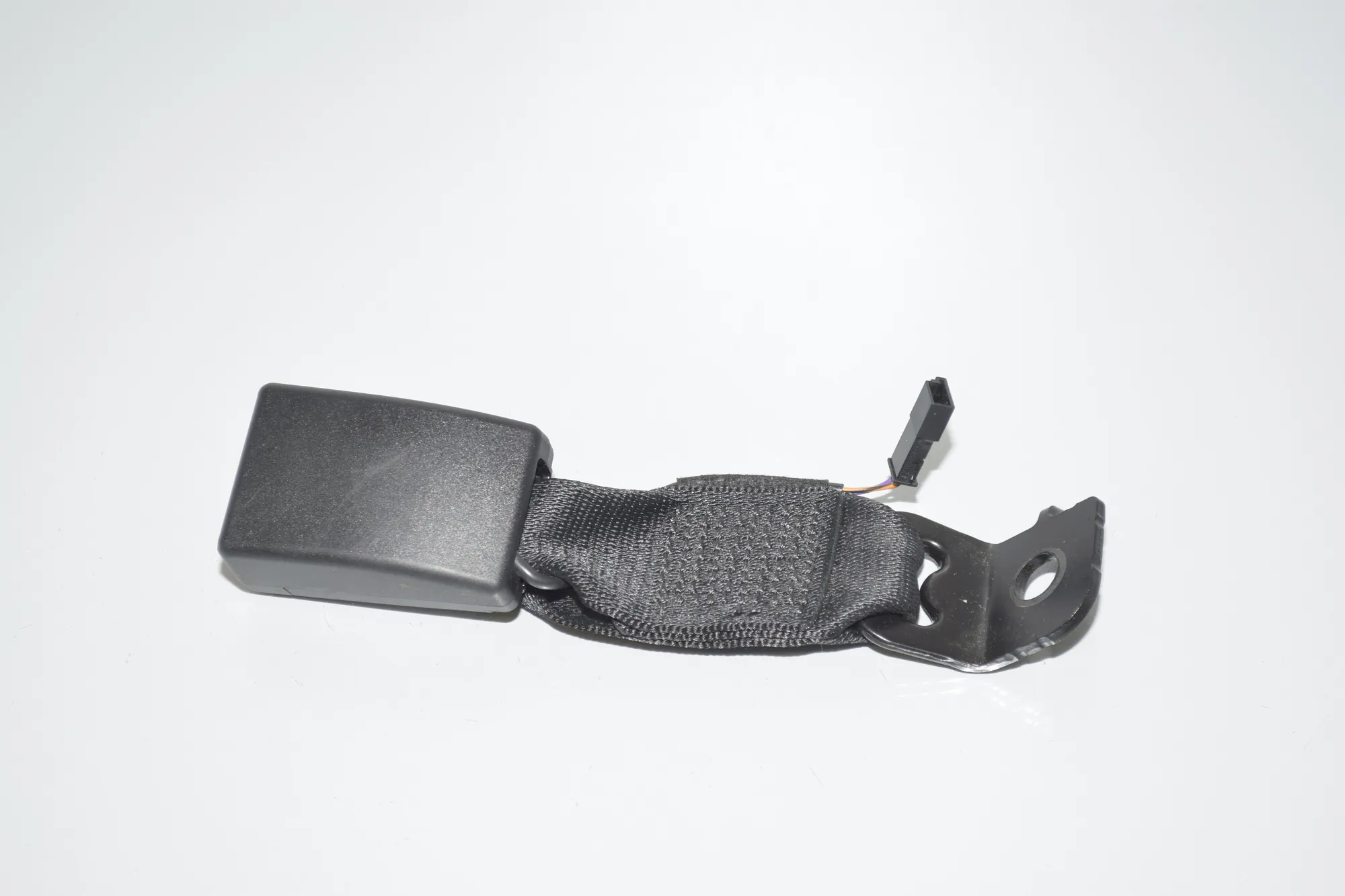 Rear Left Seat Buckle – OEM 7266352 · BMW 4 Coupe (F32, F82) 435 d xDrive 2014