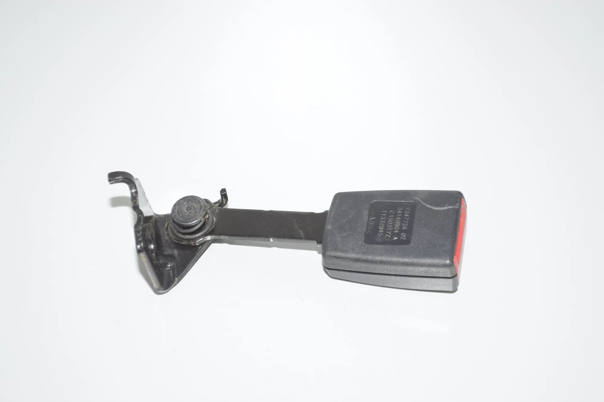 Rear Right Seat Buckle – OEM 7347726 · BMW i3 (I01) Hybrid 2017 – 2
