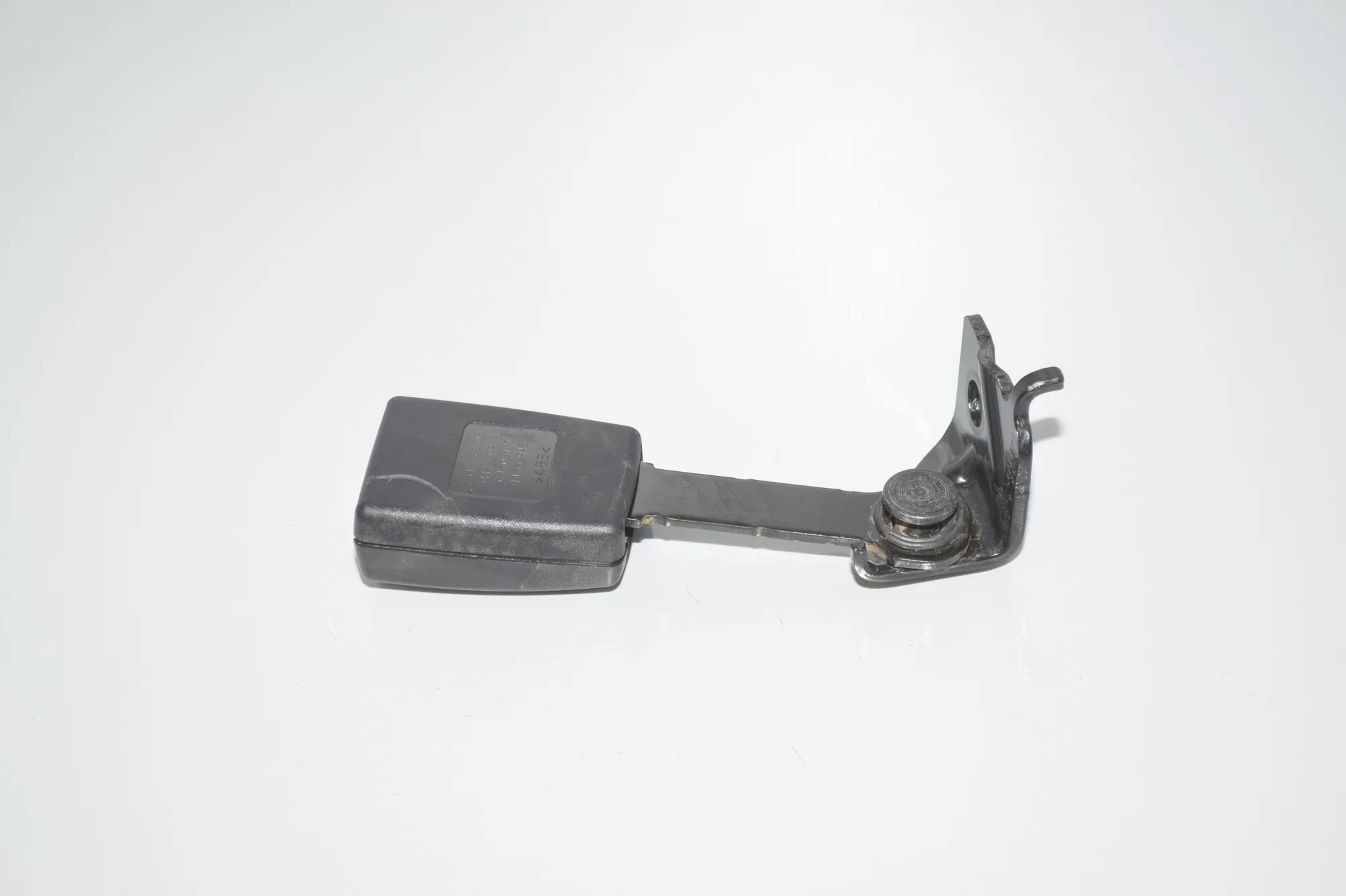 Rear Right Seat Buckle – OEM 7347726 · BMW i3 (I01) Hybrid 2017 – 3