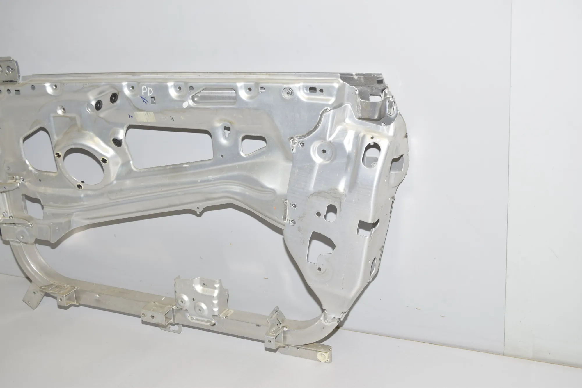 Front Right Door – OEM 51007427333 · BMW i3 (I01) Hybrid 2017 – 4