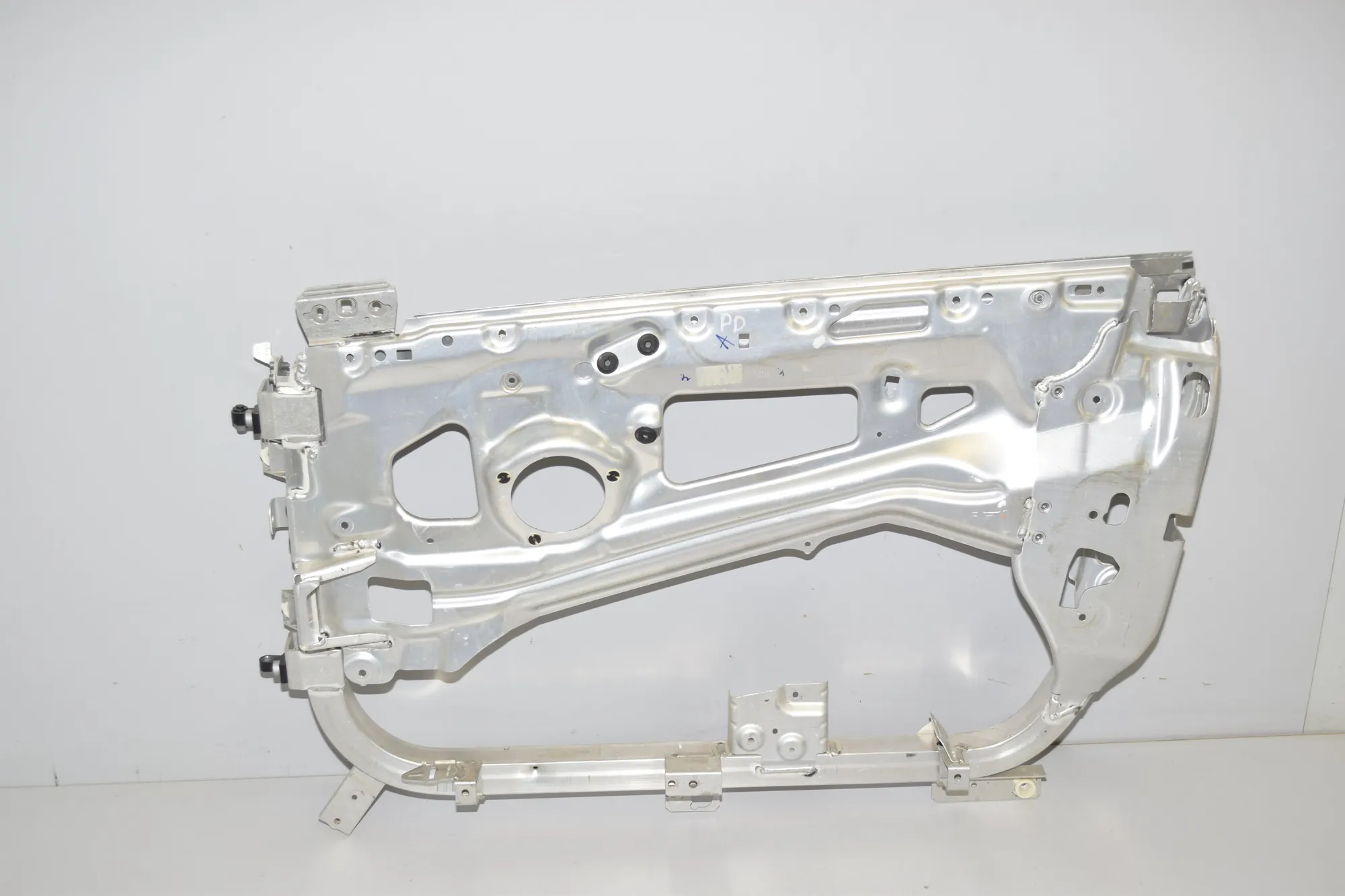 Front Right Door – OEM 51007427333 · BMW i3 (I01) Hybrid 2017