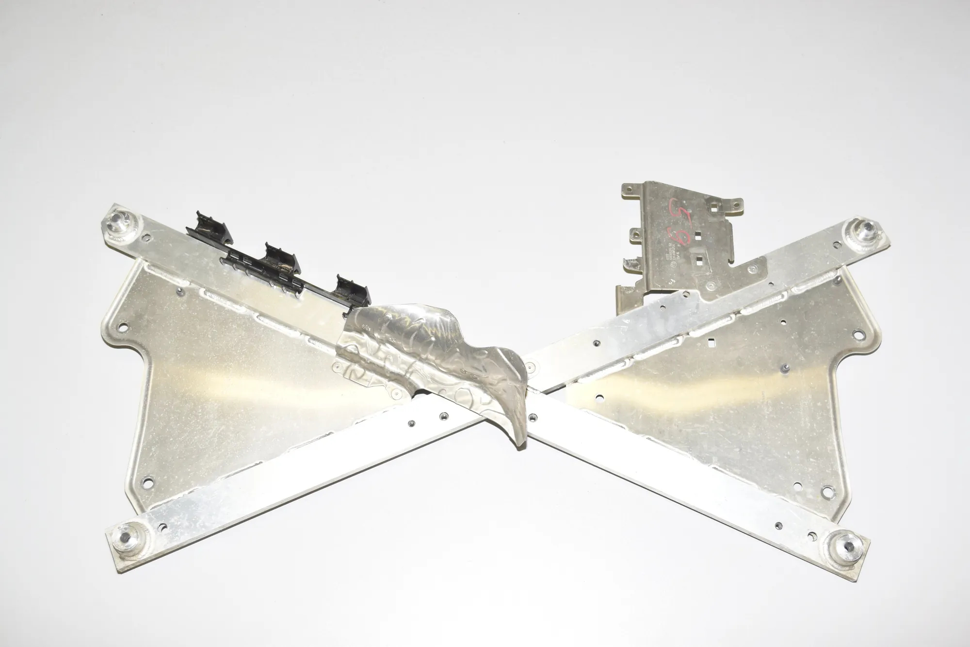 Other Underbody Cover – OEM 6879520 · BMW i3 (I01) Hybrid 2017 – 2