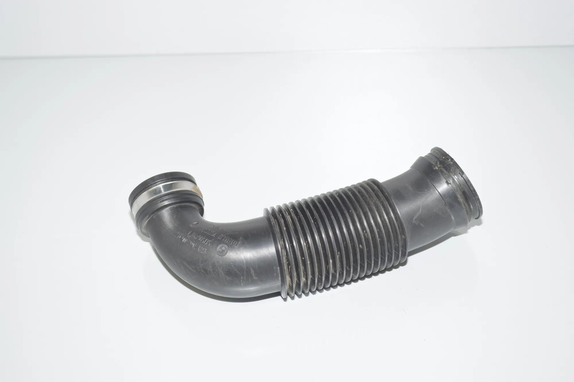 Air Intake Tube – OEM 7642406 · BMW i3 (I01) Hybrid 2017 – 3