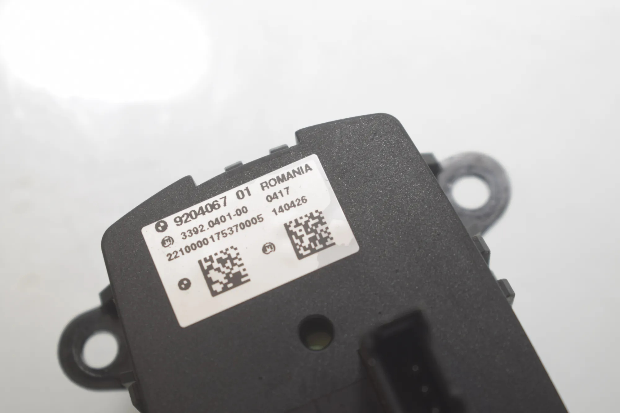 Headlight Switch Control Unit – OEM 9204067 · BMW 7 (F01, F02) 750 i 2010 – 6