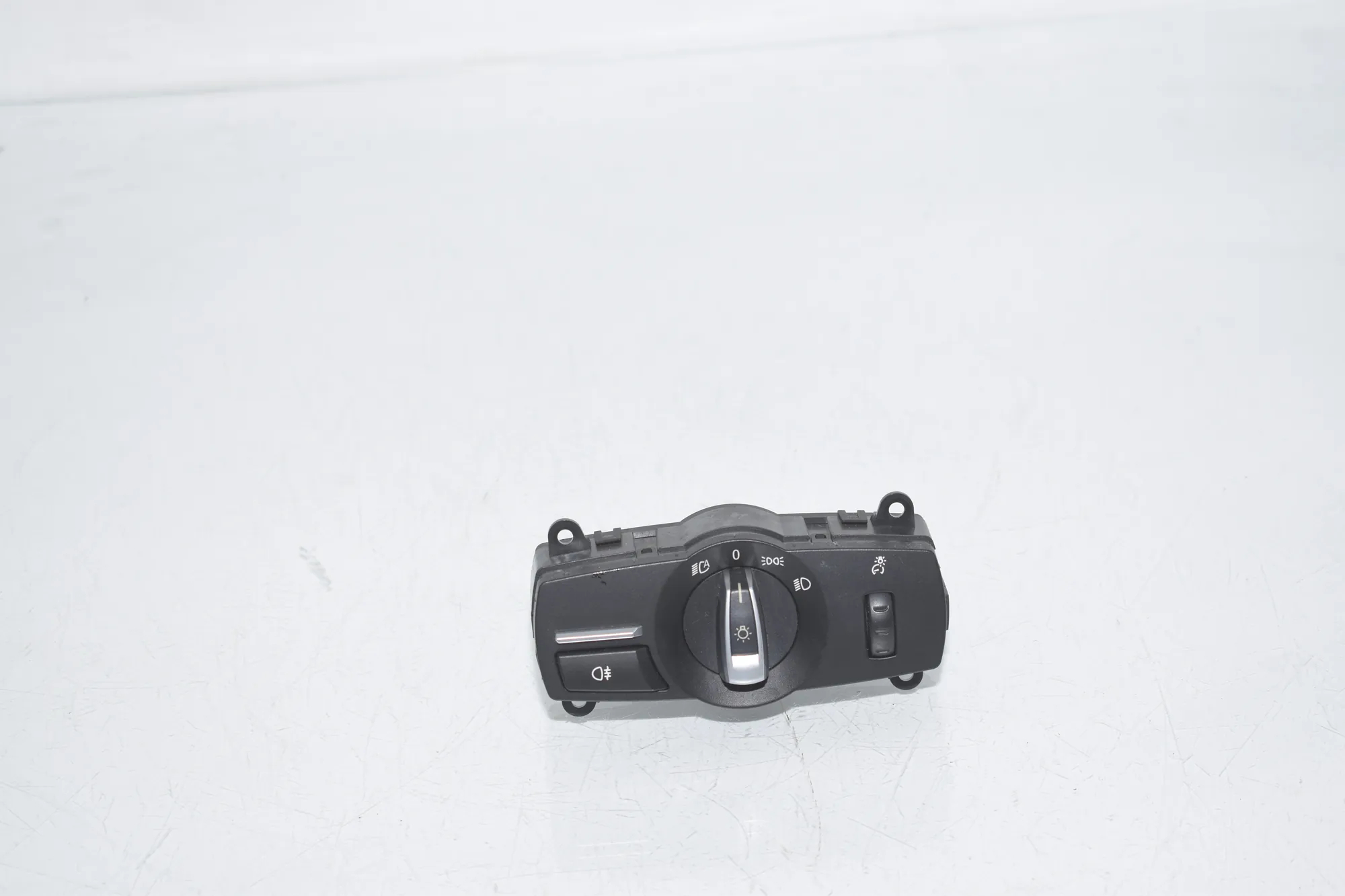 Headlight Switch Control Unit – OEM 9204067 · BMW 7 (F01, F02) 750 i 2010