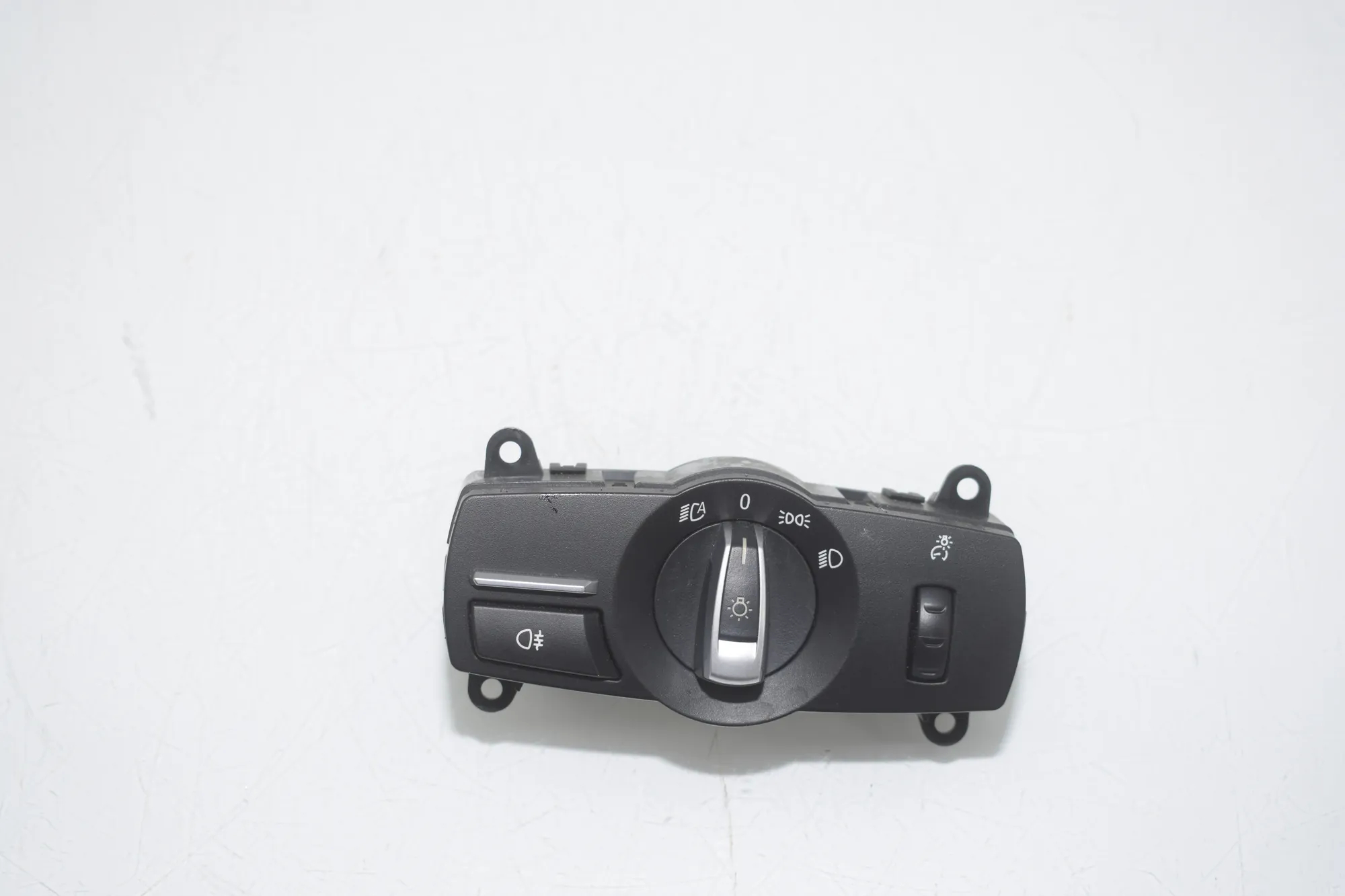 Headlight Switch Control Unit – OEM 9204067 · BMW 7 (F01, F02) 750 i 2010 – 3