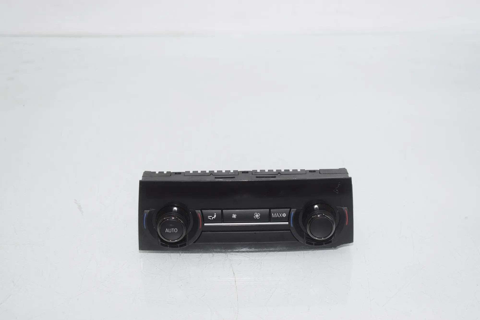 Climate Control Unit – OEM 9237118 · BMW 7 (F01, F02) 750 i 2010