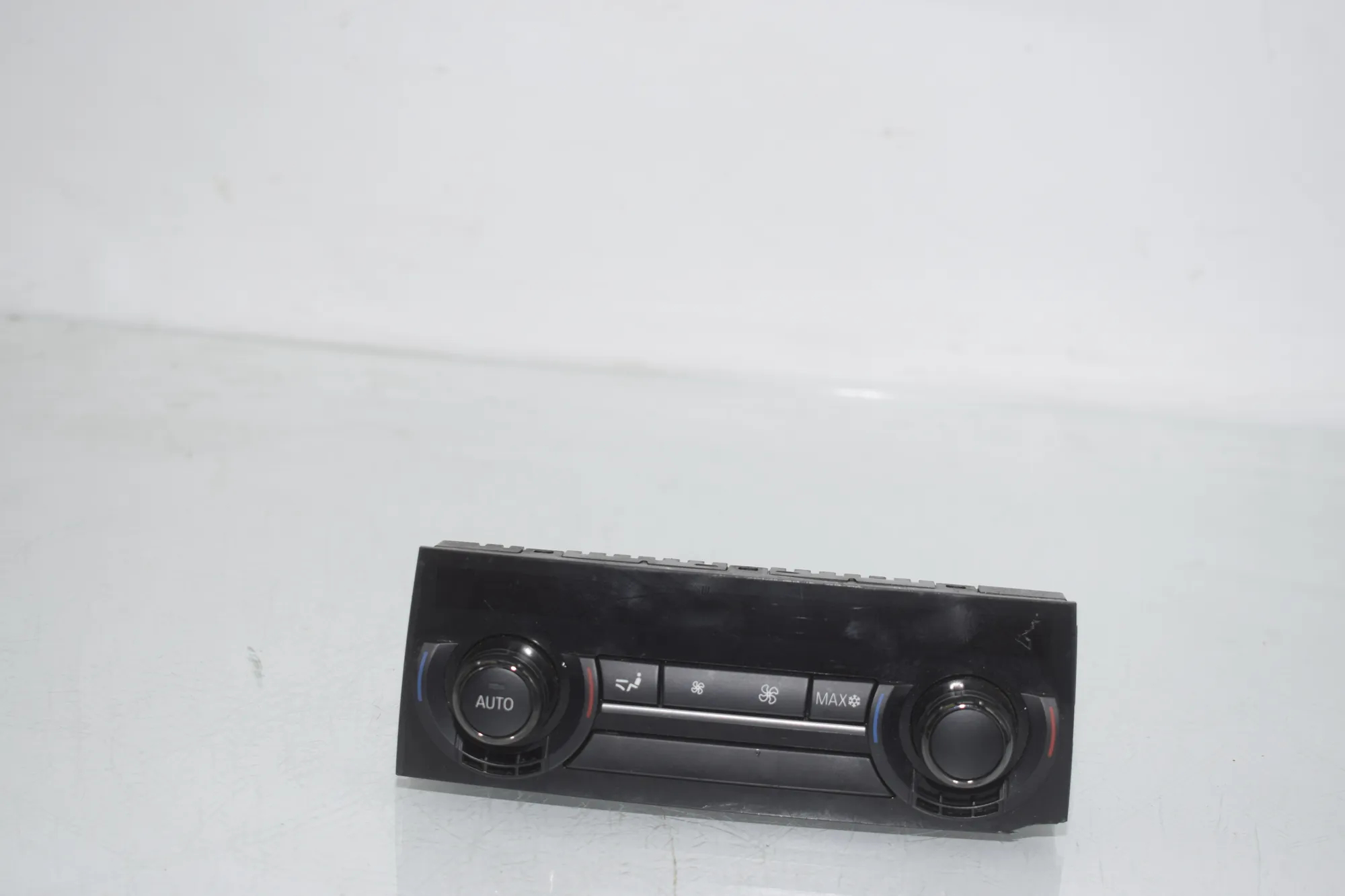 Climate Control Unit – OEM 9237118 · BMW 7 (F01, F02) 750 i 2010 – 2