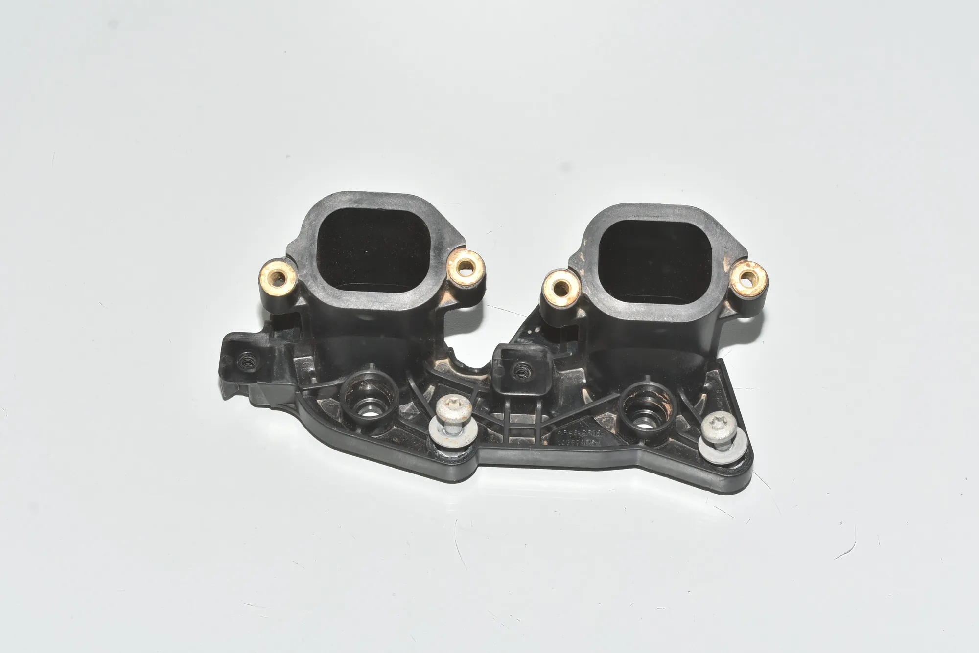 Other Engine Compartment Parts – OEM 11618529950 · BMW i3 (I01) Hybrid 2017