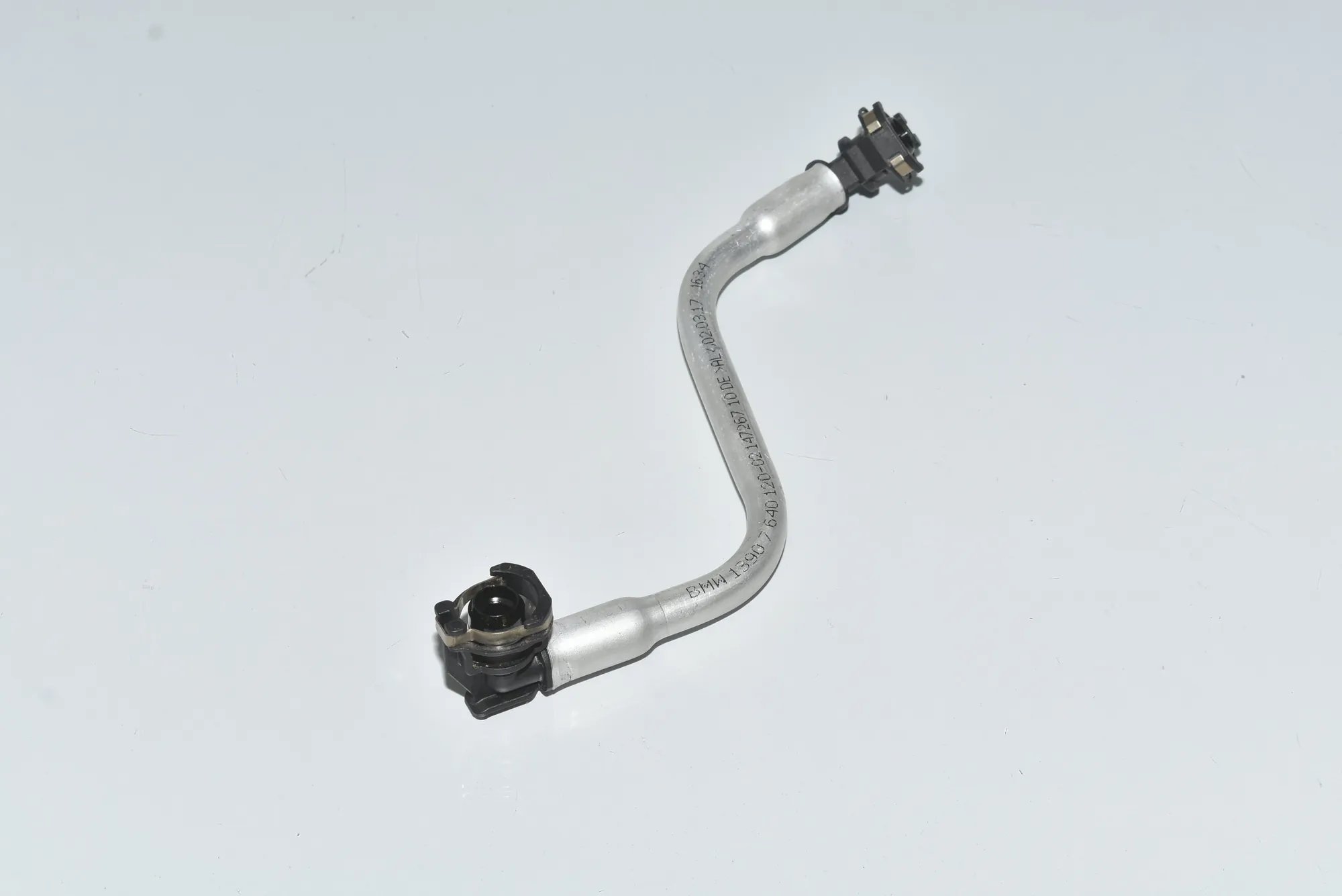 Other tubes – OEM 13907640120 · BMW i3 (I01) Hybrid 2017 – 3