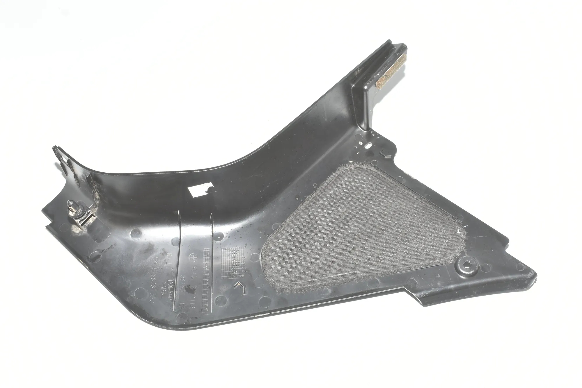 Front Right Interior Step Trim – OEM 51437272418 · BMW i3 (I01) Hybrid 2017 – 3