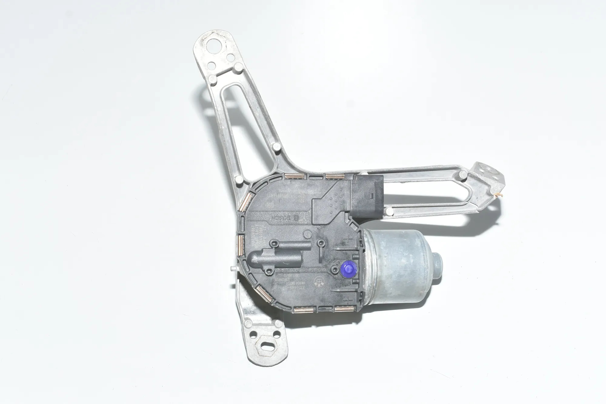 Front Windshield Wiper Mechanism – OEM 61617359449 · BMW i3 (I01) Hybrid 2017 – 2