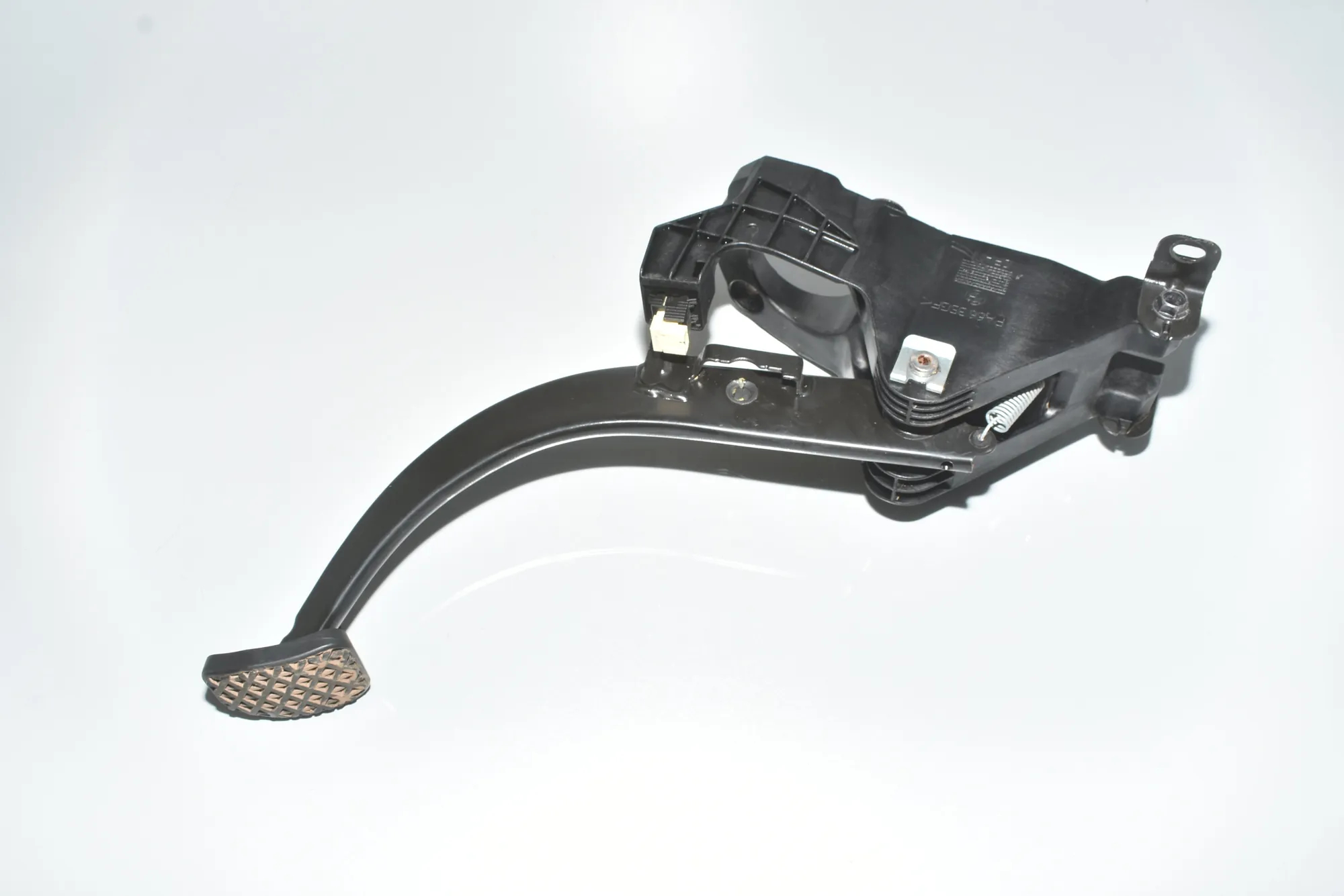 Brake Pedal – OEM 35006799925 · BMW i3 (I01) Hybrid 2017
