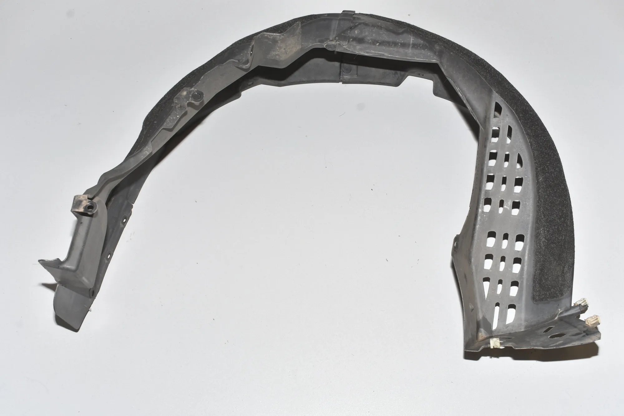 Rear Right Arch Liner – OEM 51717394078 · BMW i3 (I01) Hybrid 2017 – 2
