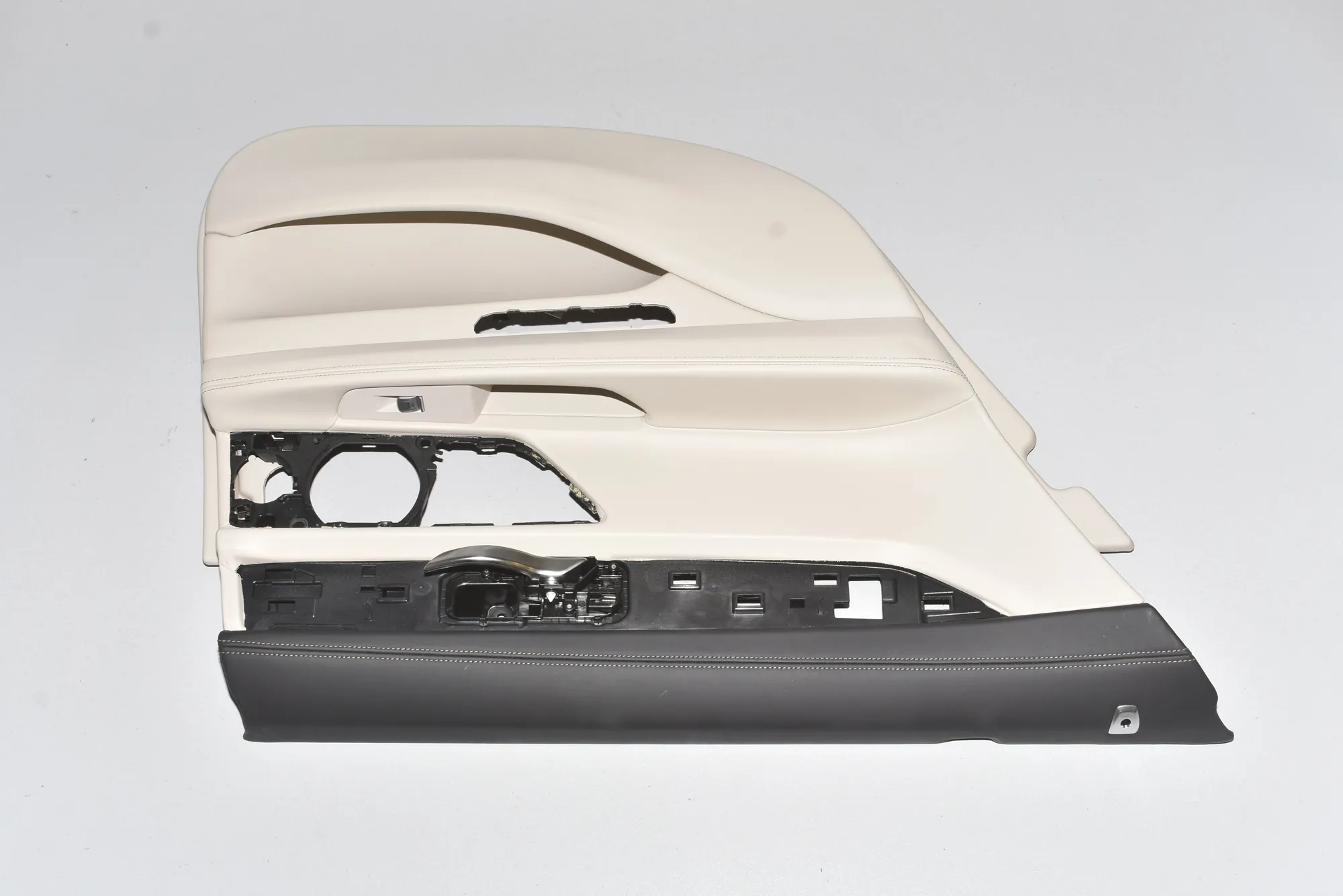 Rear Left Door Panel – OEM 60754531 · BMW 7 (G11, G12) BMW 7 (G11, G12) 745 Le Plug-in-Hybrid xDrive 2020 – 2
