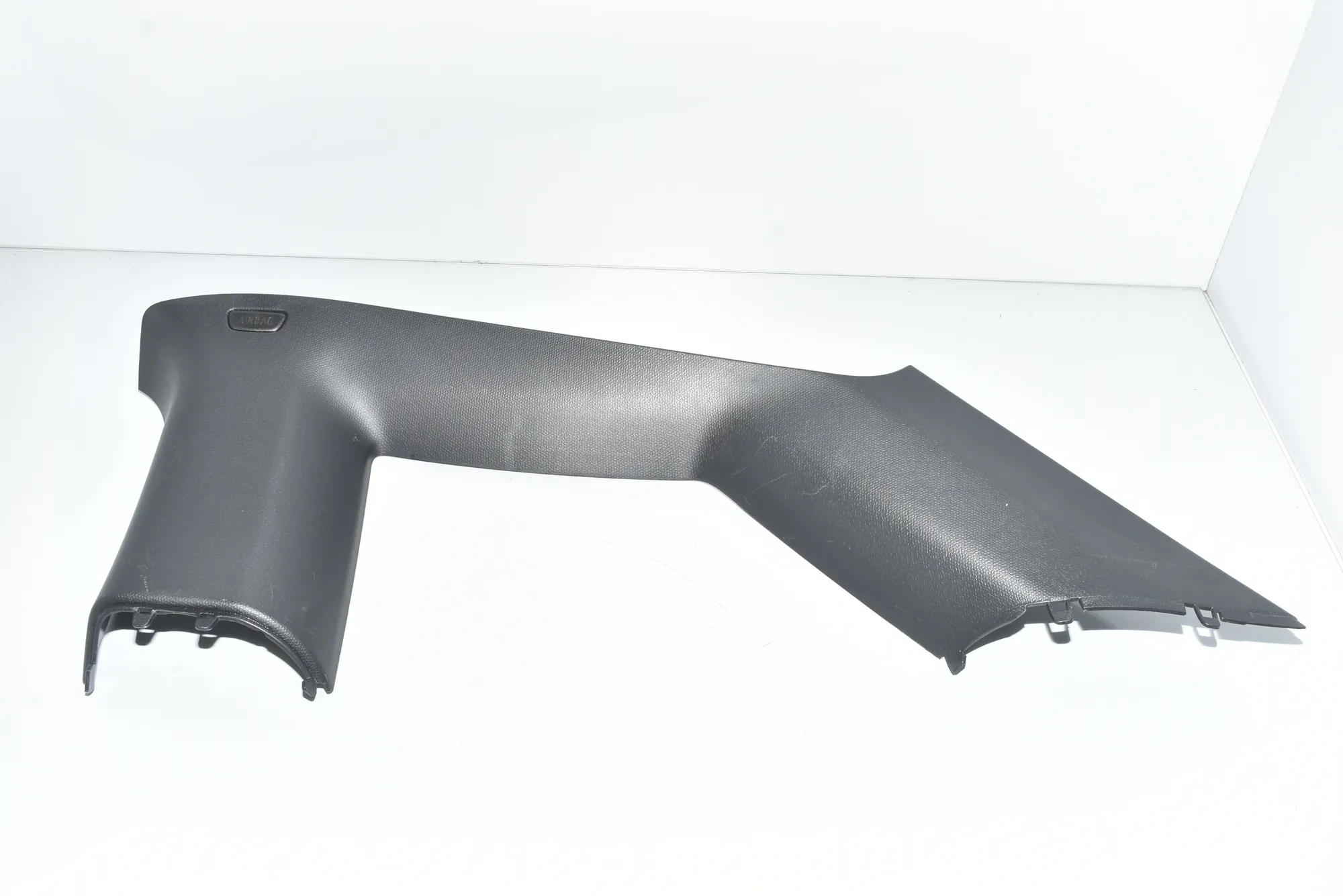 Right Side Pillar Trim – OEM 51437275670 · BMW i3 (I01) Hybrid 2017 – 4