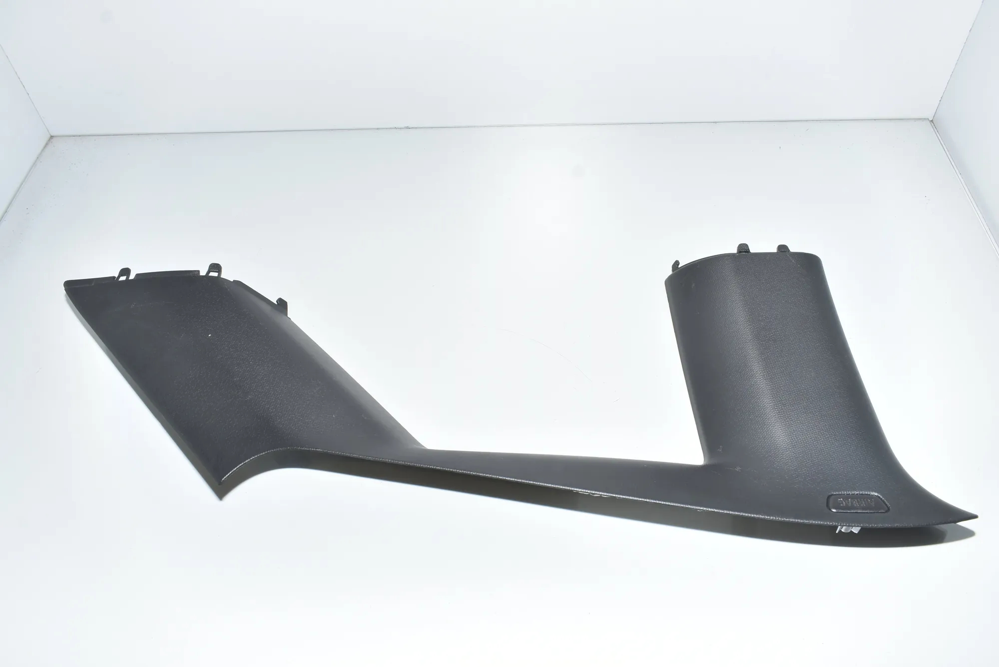 Right Side Pillar Trim – OEM 51437275670 · BMW i3 (I01) Hybrid 2017