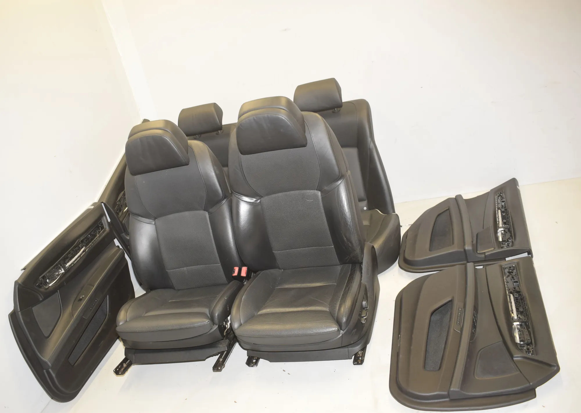 Seat set · BMW 7 (F01, F02) 750 i 2010 – 2