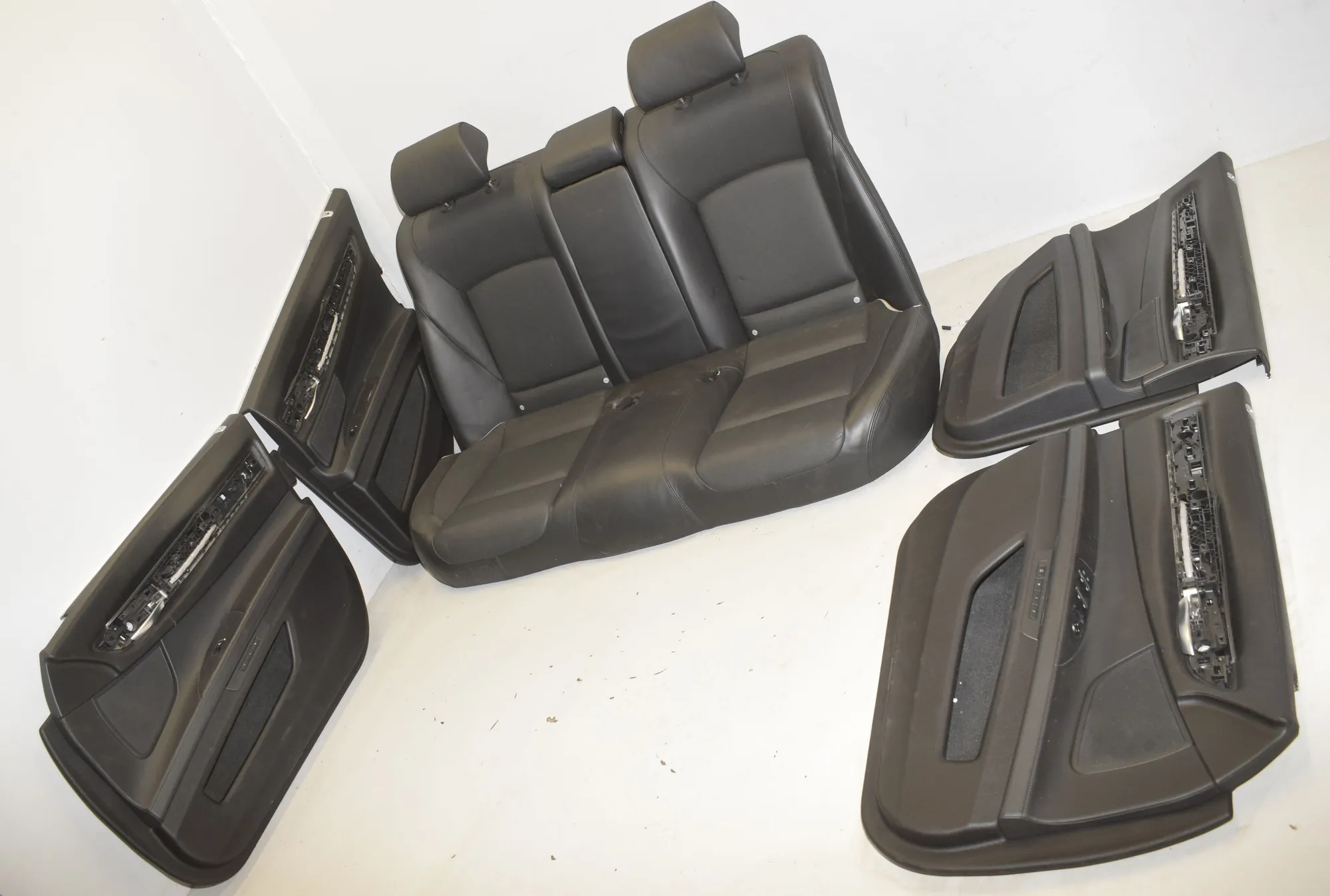 Seat set · BMW 7 (F01, F02) 750 i 2010 – 12