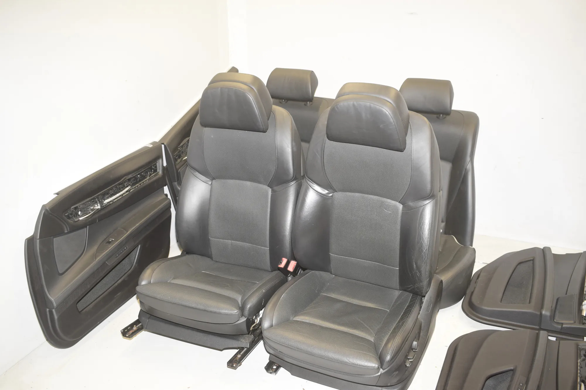Seat set · BMW 7 (F01, F02) 750 i 2010 – 5
