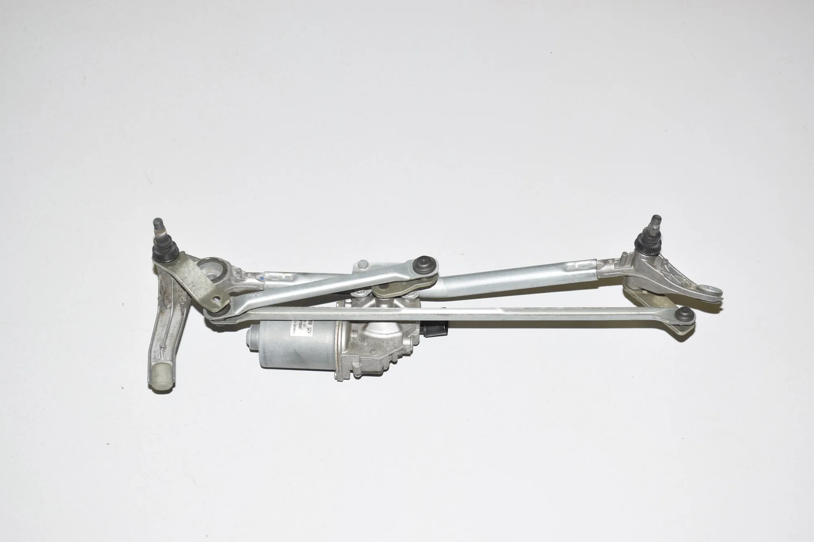 Front Windshield Wiper Mechanism – OEM 7161711 · BMW 3 Touring (E91) 330 d 2008 – 2