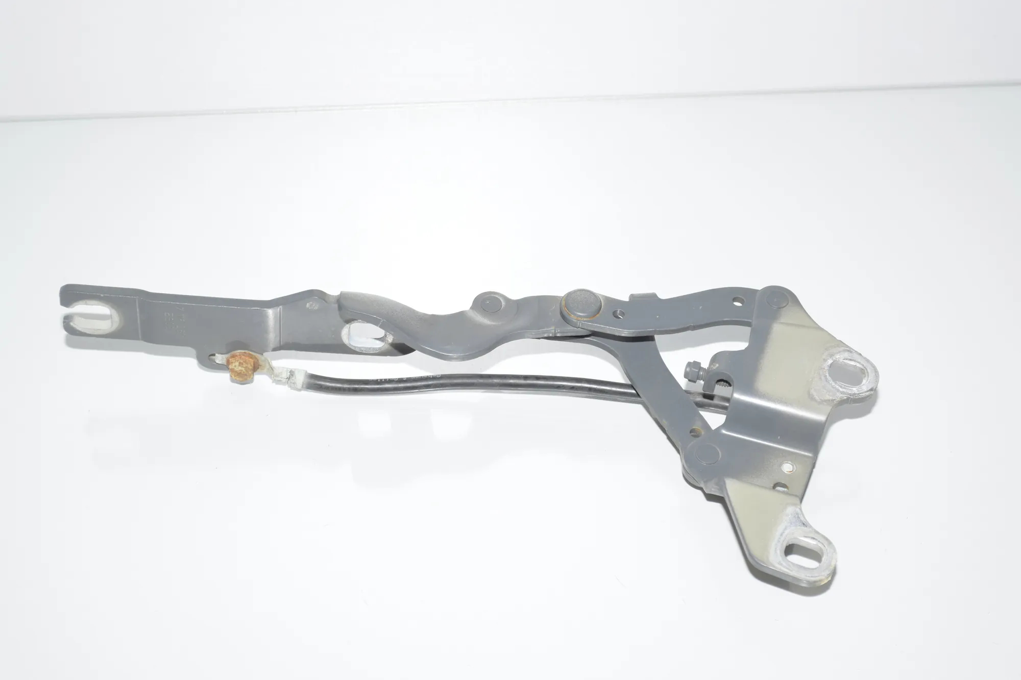 Front Left Bonnet Hinge – OEM 7115263 · BMW 3 Touring (E91) 330 d 2008 – 2