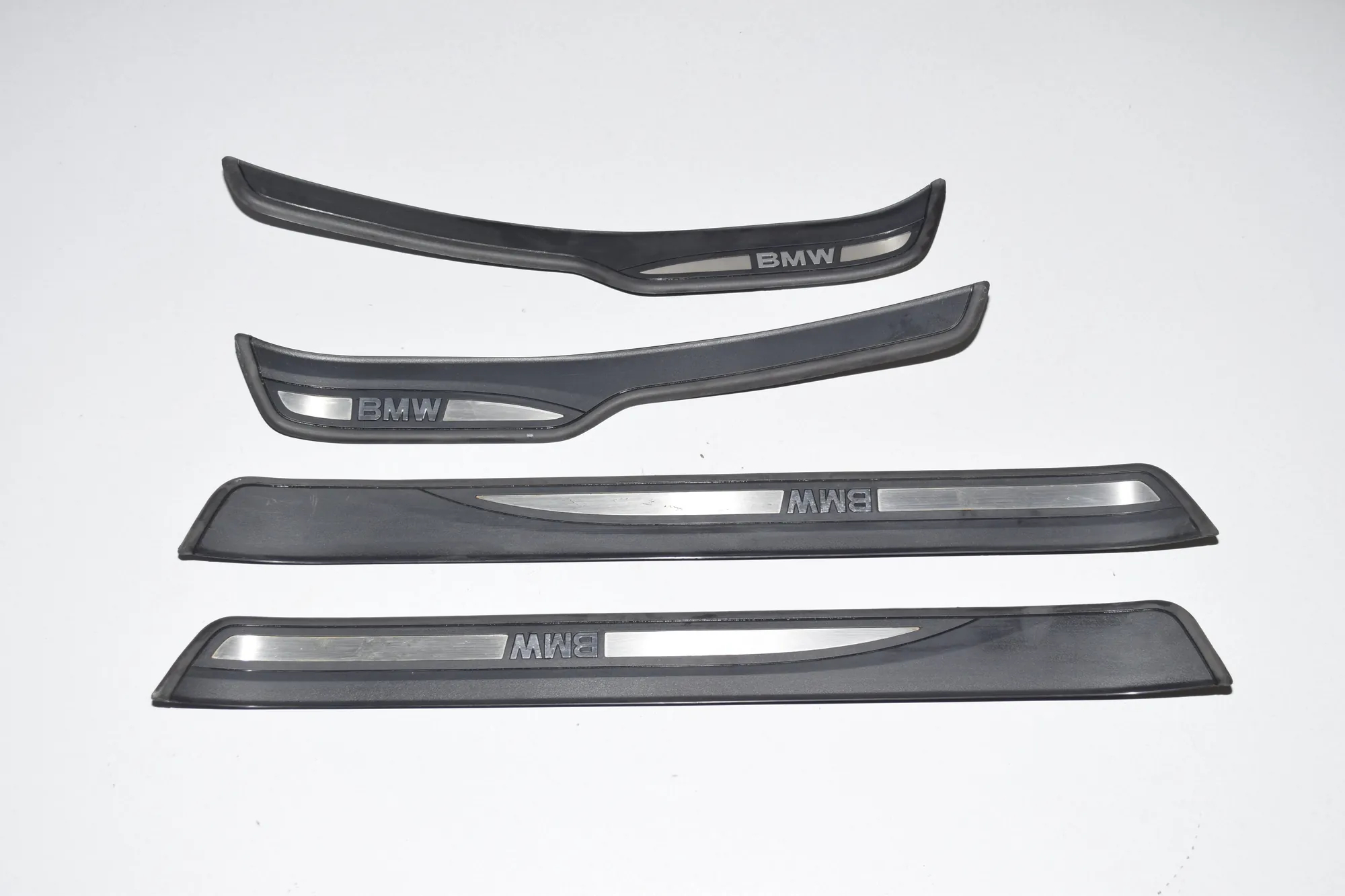 Door Sill Trim Kit – OEM 7060280 · BMW 3 Touring (E91) 330 d 2008 – 2
