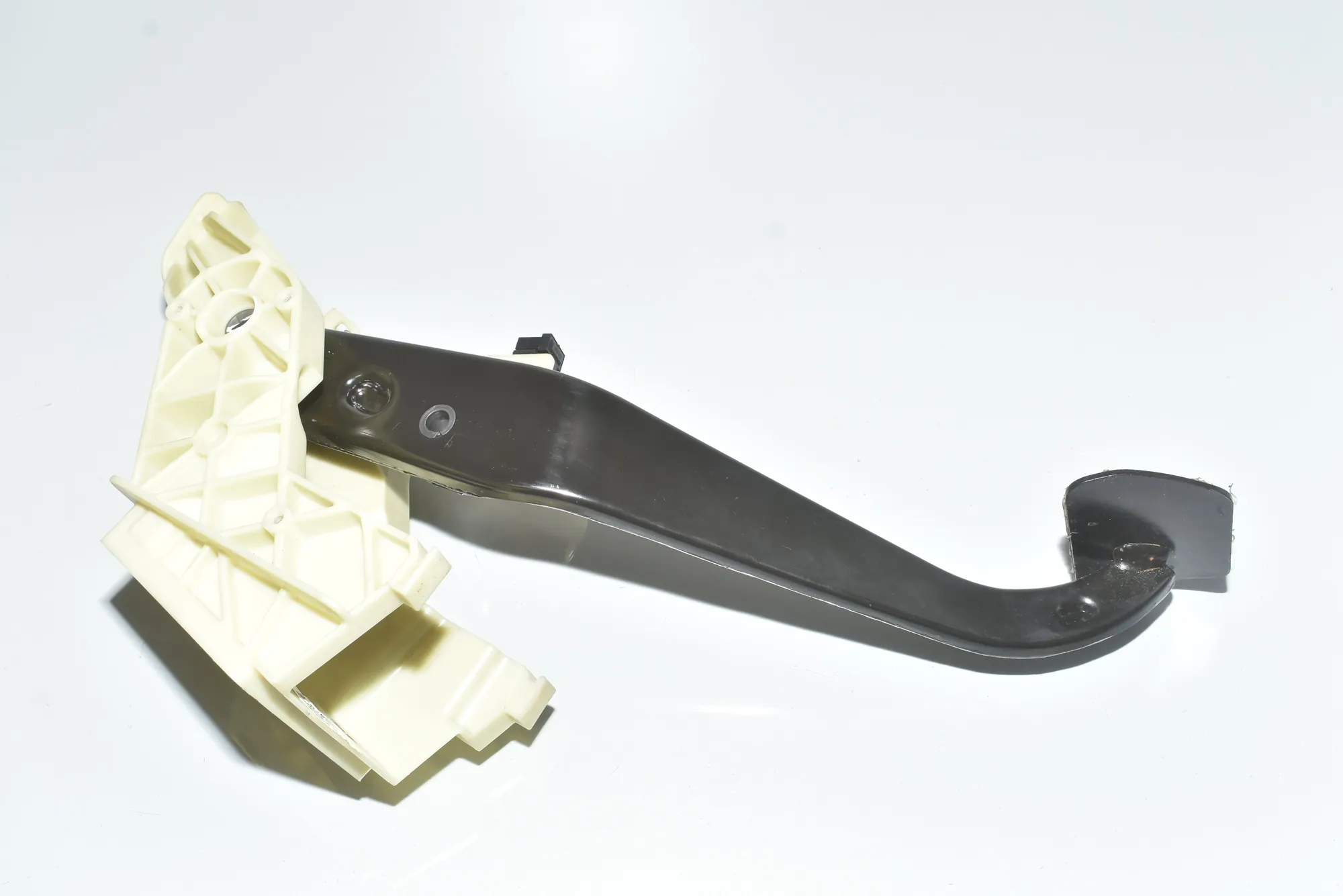 Brake Pedal – OEM 35006791900 · BMW X6 (E71, E72) xDrive 40 d 2010 – 2