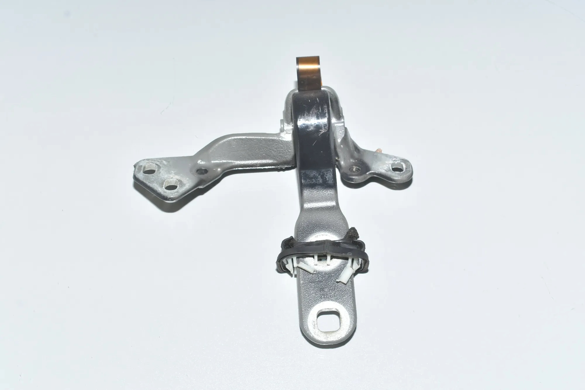 Right Side Bootlid Hinge – OEM 7175830 · BMW X6 (E71, E72) xDrive 40 d 2010