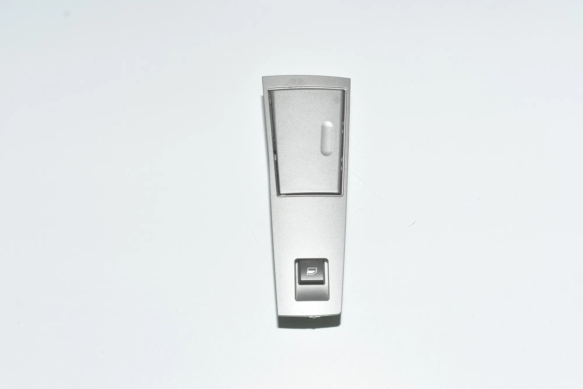 Rear Right Door Window Switch – OEM 61318379597 · BMW 7 (E65, E66, E67) BMW 7 (E65, E66, E67) 730 Ld 2006 – 2