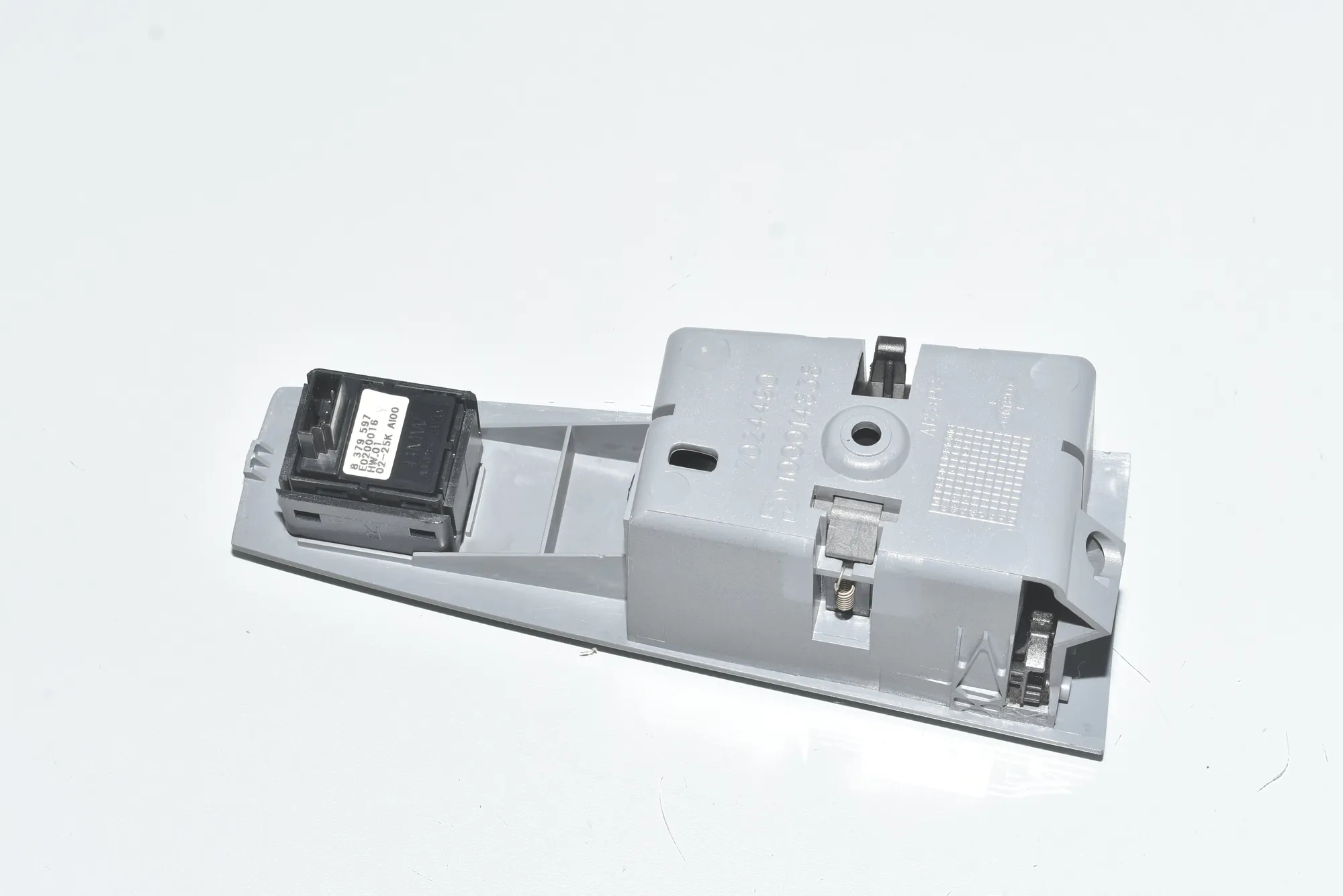 Rear Right Door Window Switch – OEM 61318379597 · BMW 7 (E65, E66, E67) BMW 7 (E65, E66, E67) 730 Ld 2006 – 3