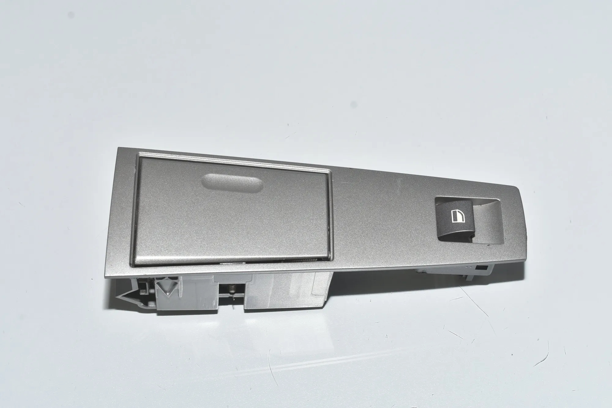 Rear Right Door Window Switch – OEM 61318379597 · BMW 7 (E65, E66, E67) BMW 7 (E65, E66, E67) 730 Ld 2006