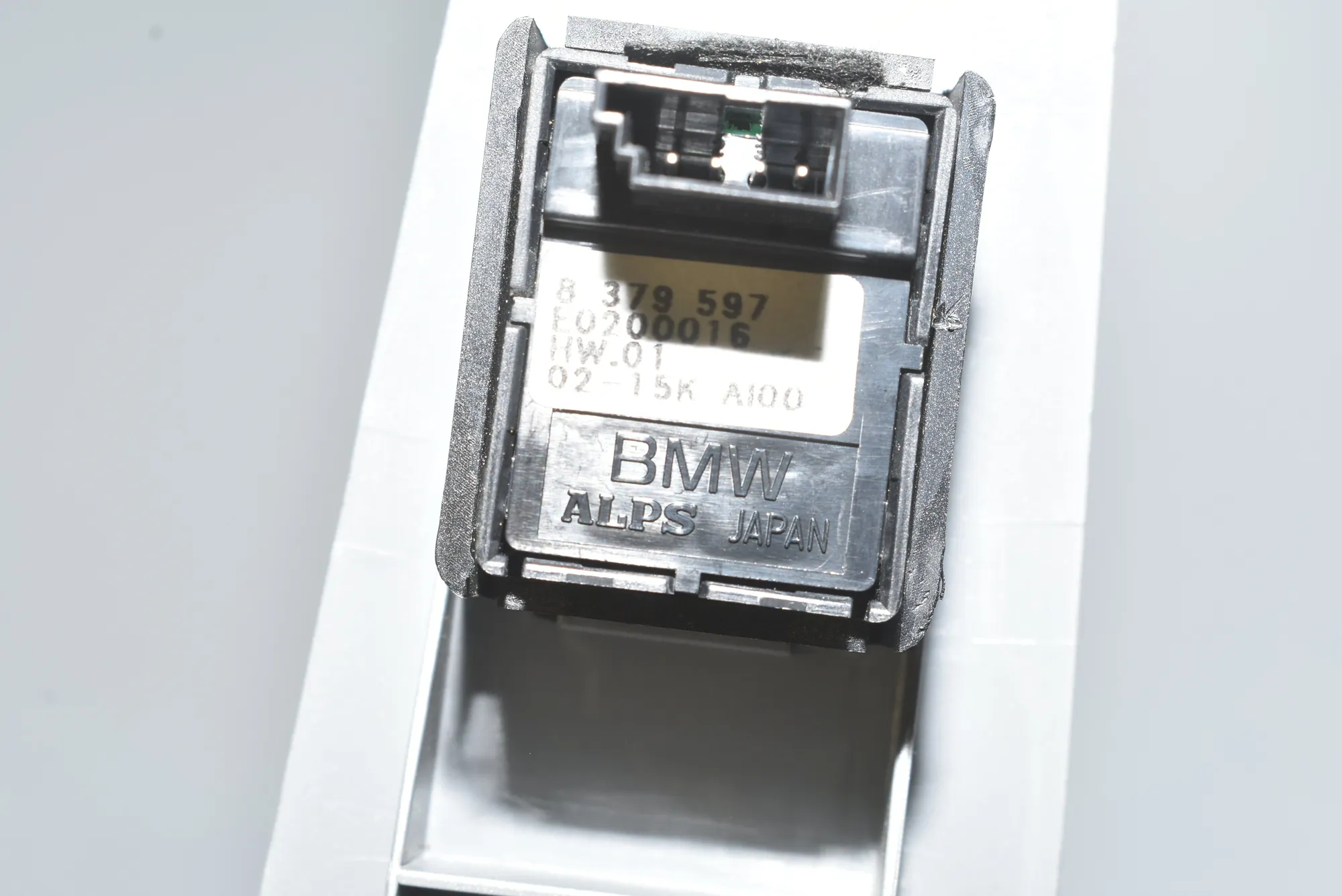 Rear Left Door Window Switch – OEM 61318379597 · BMW 7 (E65, E66, E67) BMW 7 (E65, E66, E67) 730 Ld 2006 – 4