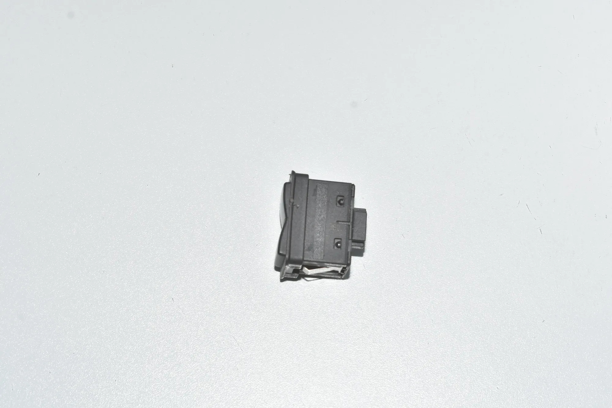 Rear Left Door Window Switch – OEM 61318368974 · BMW 7 (E38) BMW 7 (E38) 730 d 2000 – 2