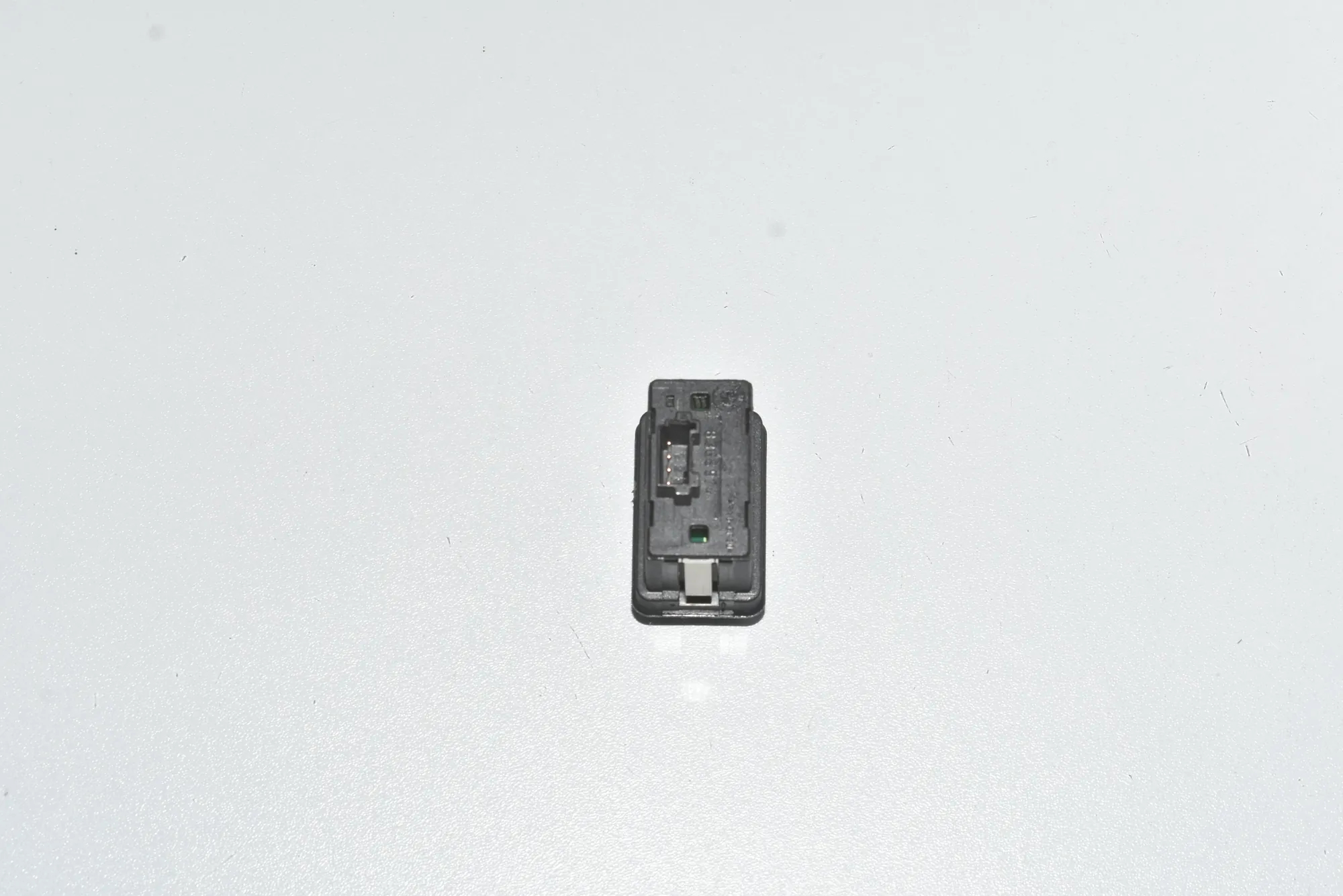 Rear Left Door Window Switch – OEM 61318368974 · BMW 7 (E38) BMW 7 (E38) 730 d 2000 – 3