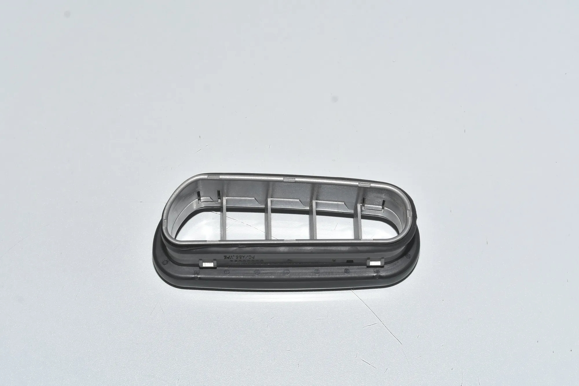 Dashboard Air Vents – OEM 51418240464 · BMW 7 (E65, E66, E67) BMW 7 (E65, E66, E67) 730 Ld 2006 – 3