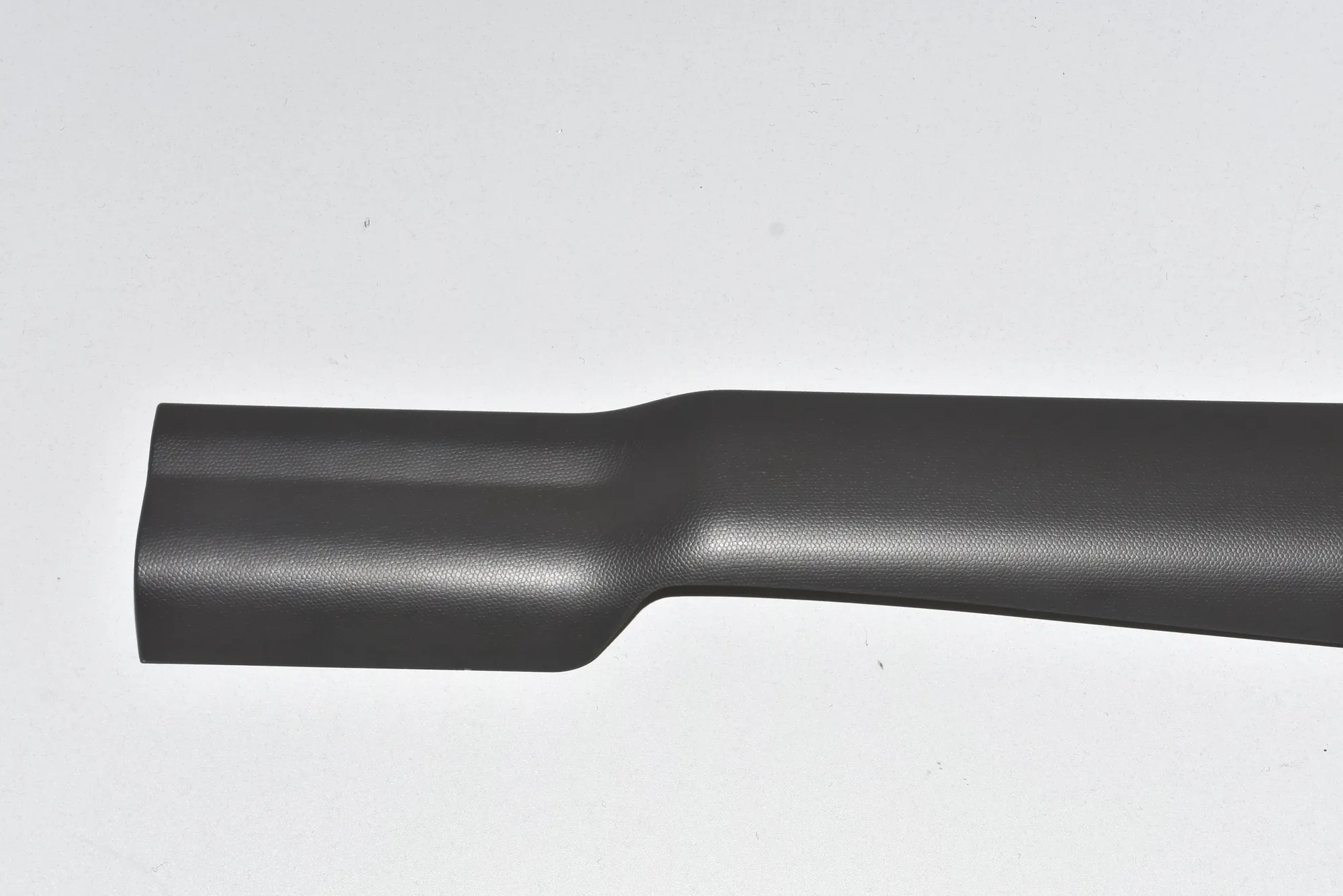 Front Right Interior Step Trim – OEM 51477272380 · BMW i3 (I01) BMW i3 (I01) Hybrid 2015 – 3
