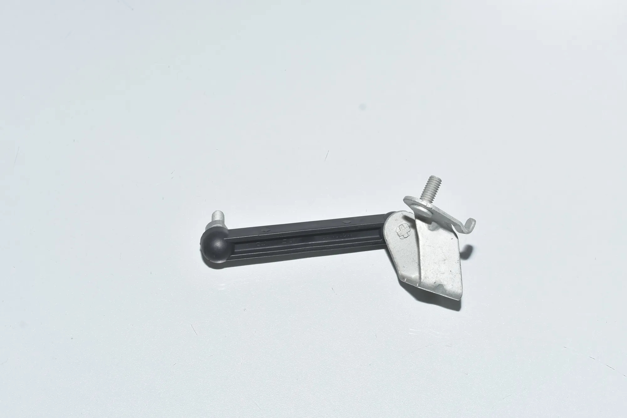 Height Level Sensor Lever – OEM 37146855669 · BMW i3 (I01) BMW i3 (I01) Hybrid 2015 – 3