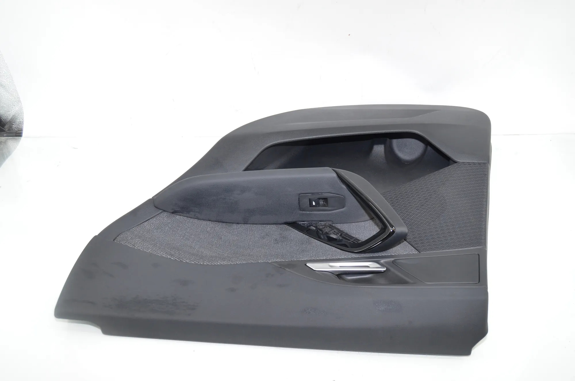 Rear Right Door Panel – OEM F015123 · BMW X1 (U11) BMW X1 (U11) BMW X1 (U11) sDrive 18 i 2022 – 2
