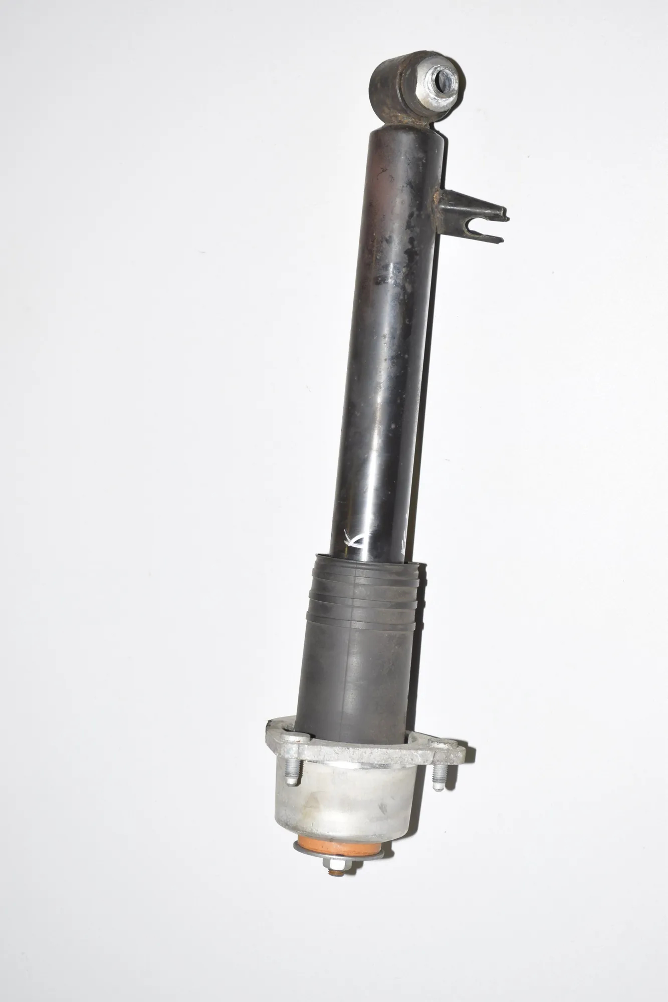Rear Left Shock Absorber – OEM 6783017 · BMW X6 (E71, E72) xDrive 40 d 2010 – 4