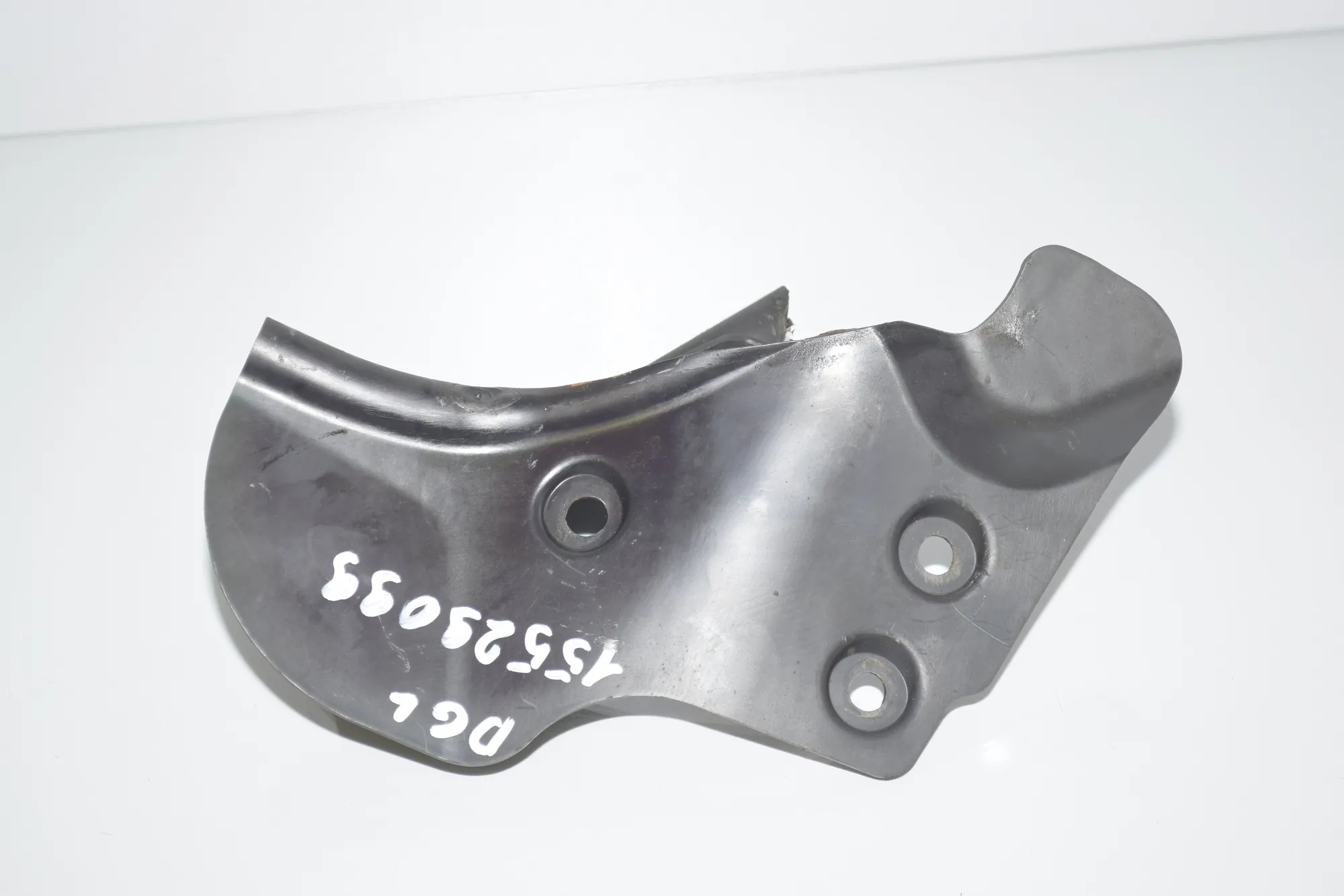 Control Arm Cover – OEM 6782522 · BMW X6 (E71, E72) xDrive 40 d 2010 – 2