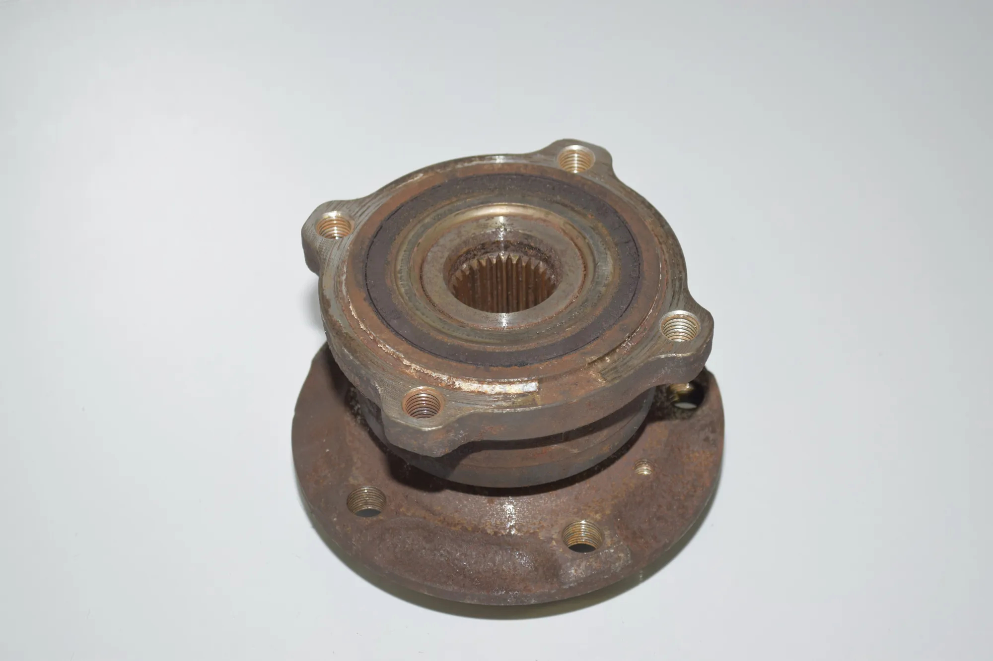 Rear Left Wheel Bearing – OEM 33416795961 · BMW X6 (E71, E72) xDrive 40 d 2010 – 4
