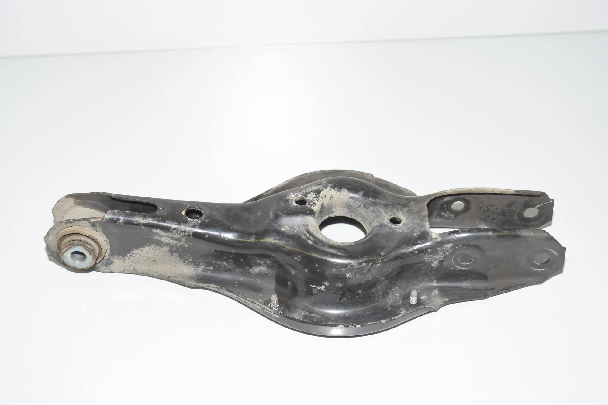 Rear Right Lower Control Arm – OEM 6792541 · BMW 3 (F30, F80) 320 d Efficient Dynamics 2012 – 4